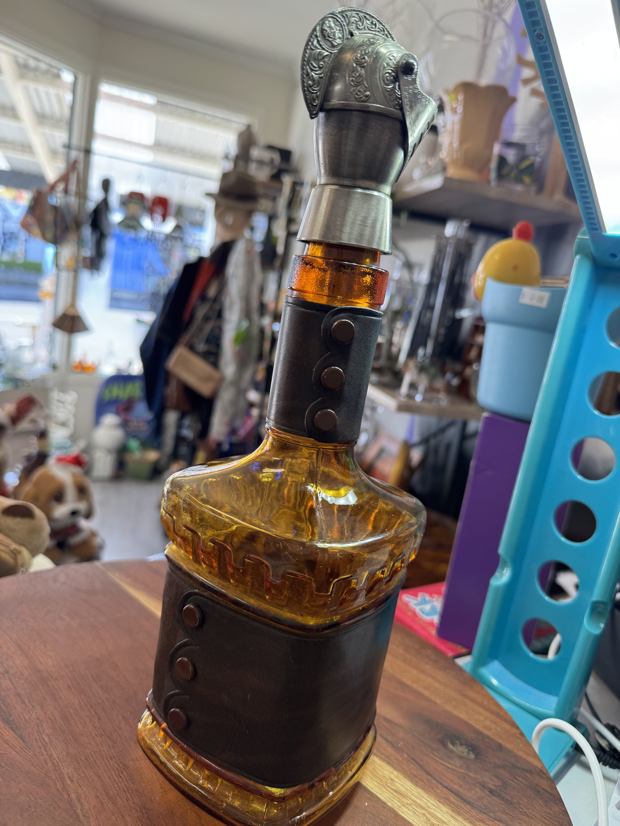 Large knight coat of arms brown vintage bottle whisky