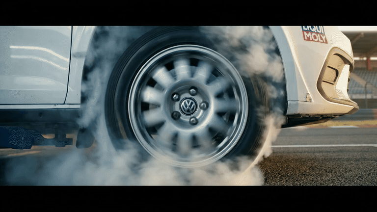 veo-studio-creation (5).gif