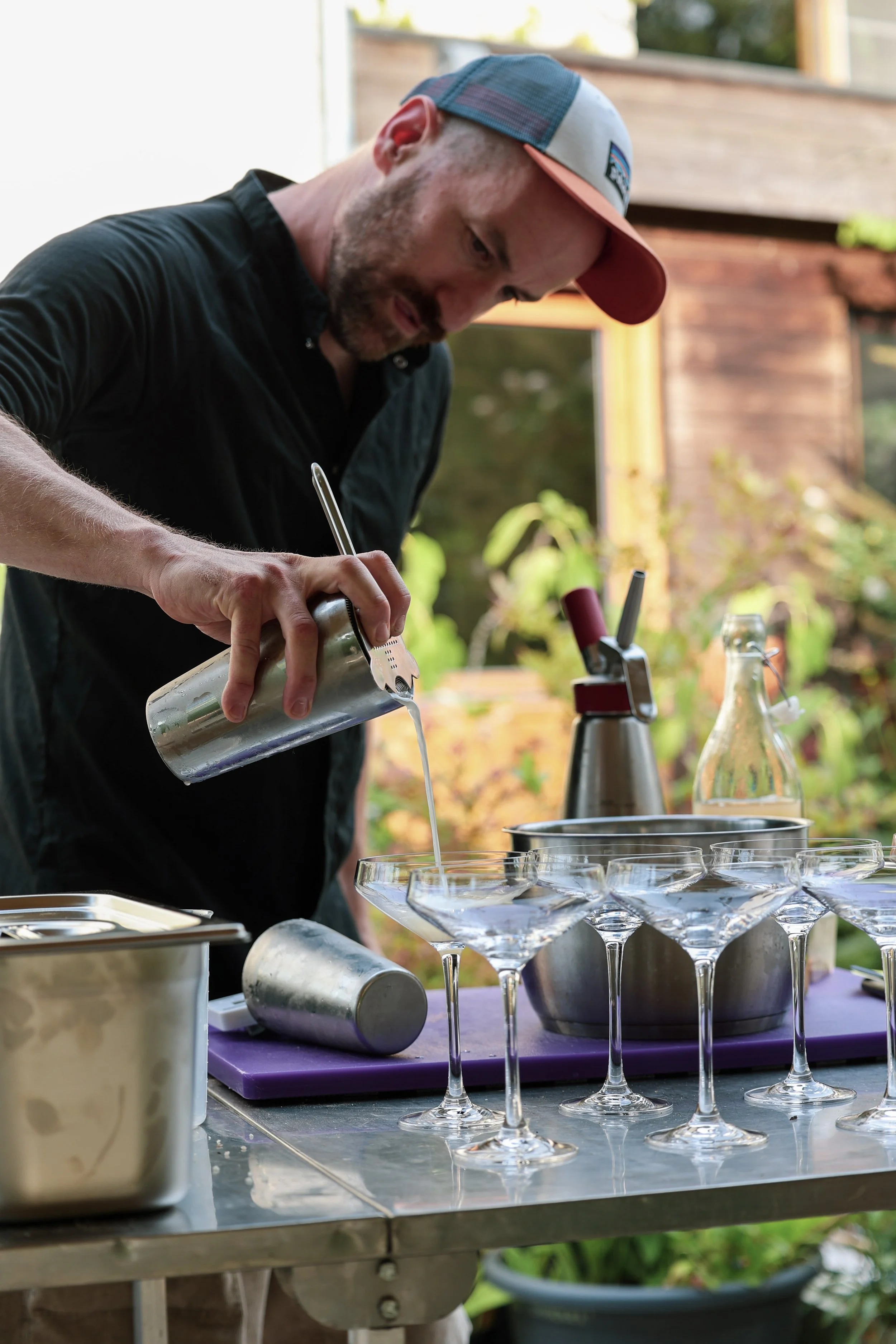 Shift Catering – Zoniën sour uitschenken– voedselbos Zomersmaak – Sander Bautmans