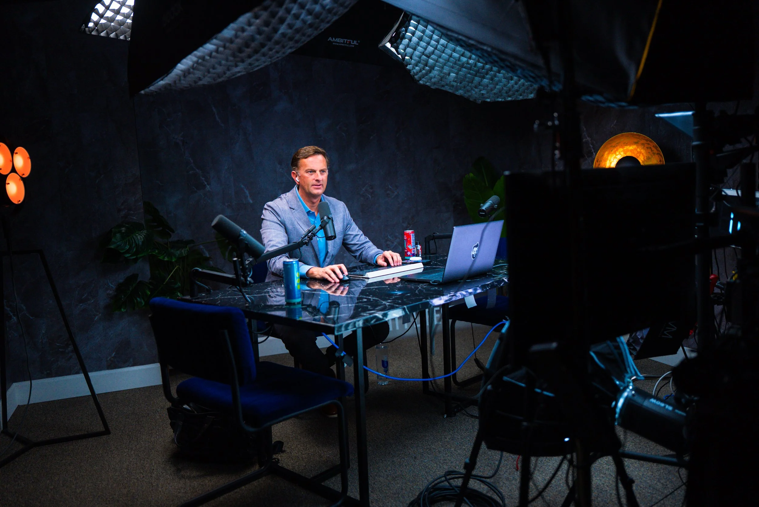 Brett studio-15.jpg