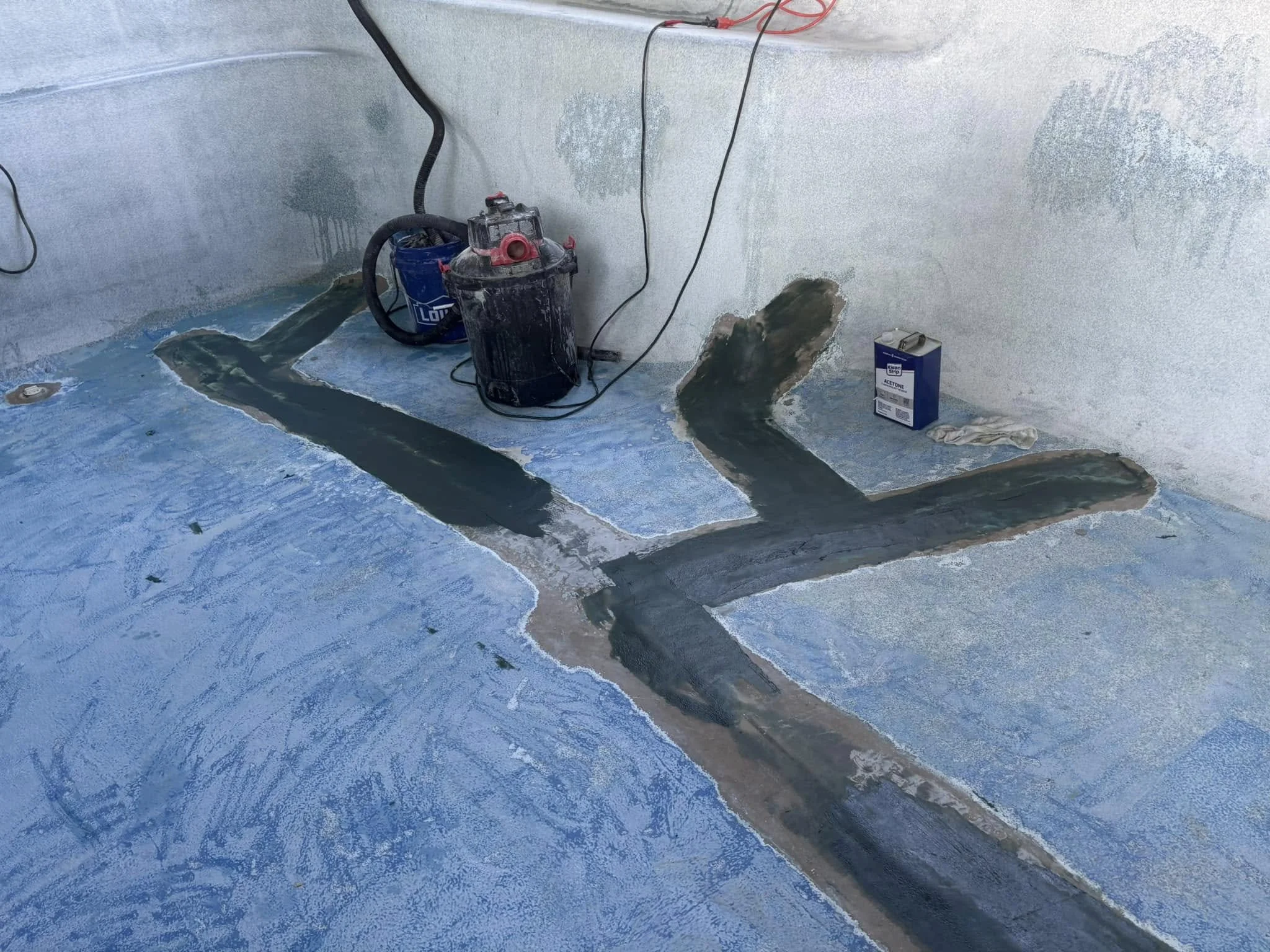 Indianapolis fiberglass pool crack repair