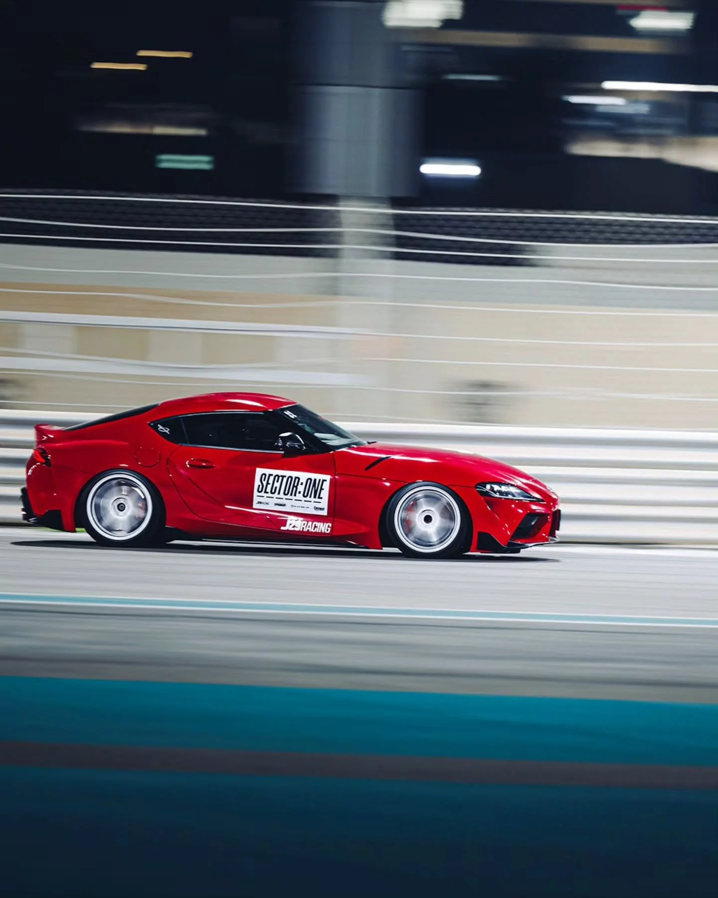 A few #SetupByJ29Racing cars getting some seat time at the recent @sector1driversclub track day at Yas Marina Circuit.

#j29 #j29racing #trackday #driversclub