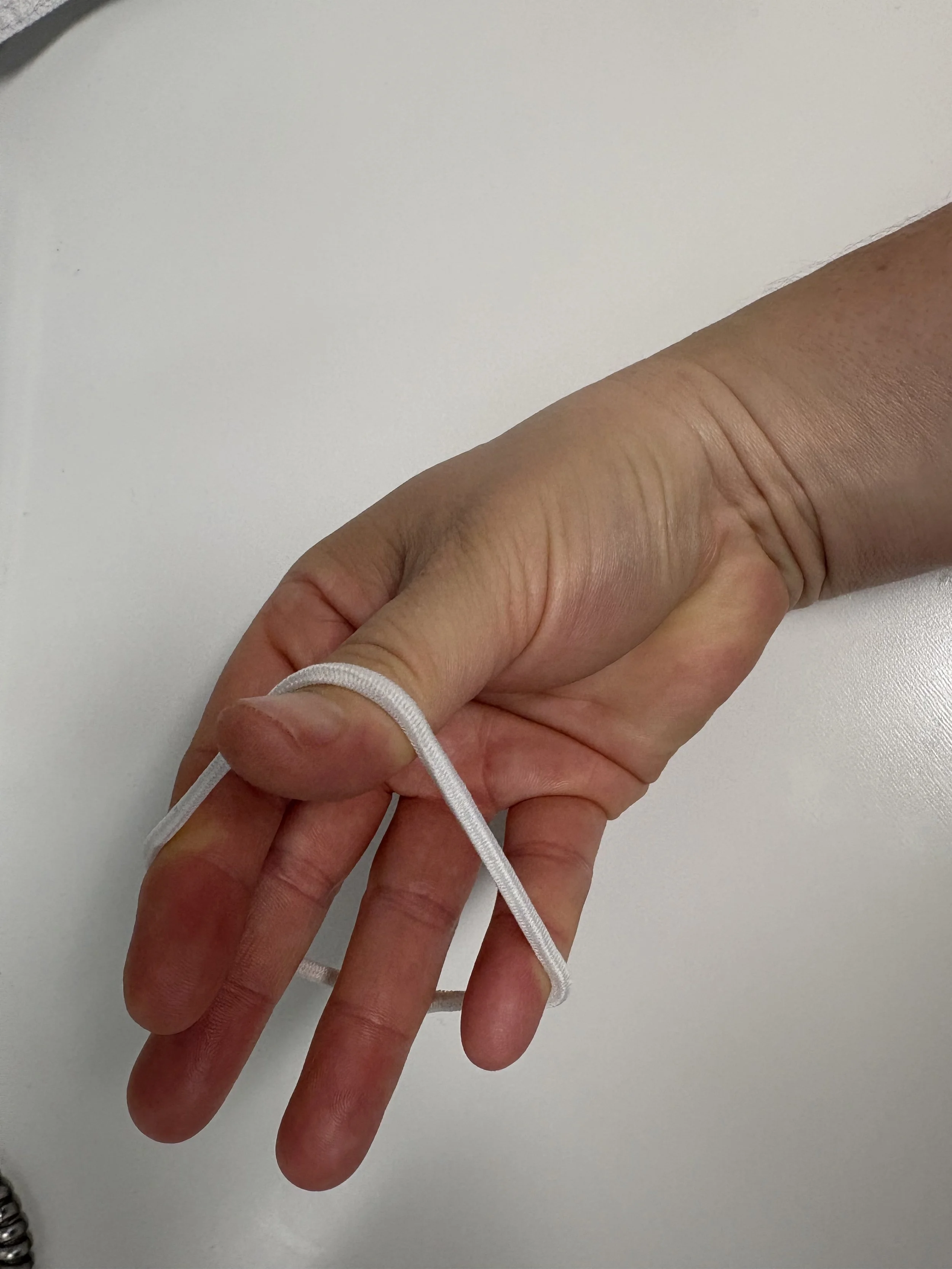elastic-band-finger-spread-exercise-open.jpg