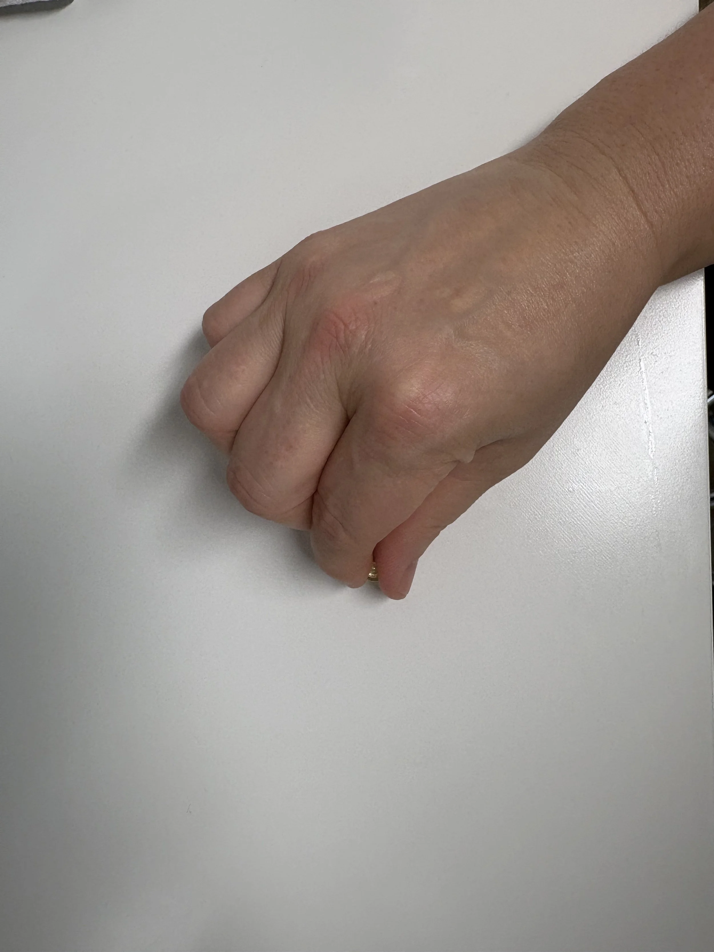 object-pickup-finger-exercise-end.jpg