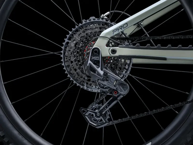 05-e-full-12-11-pro-5.4225226849.webp (Kopie)