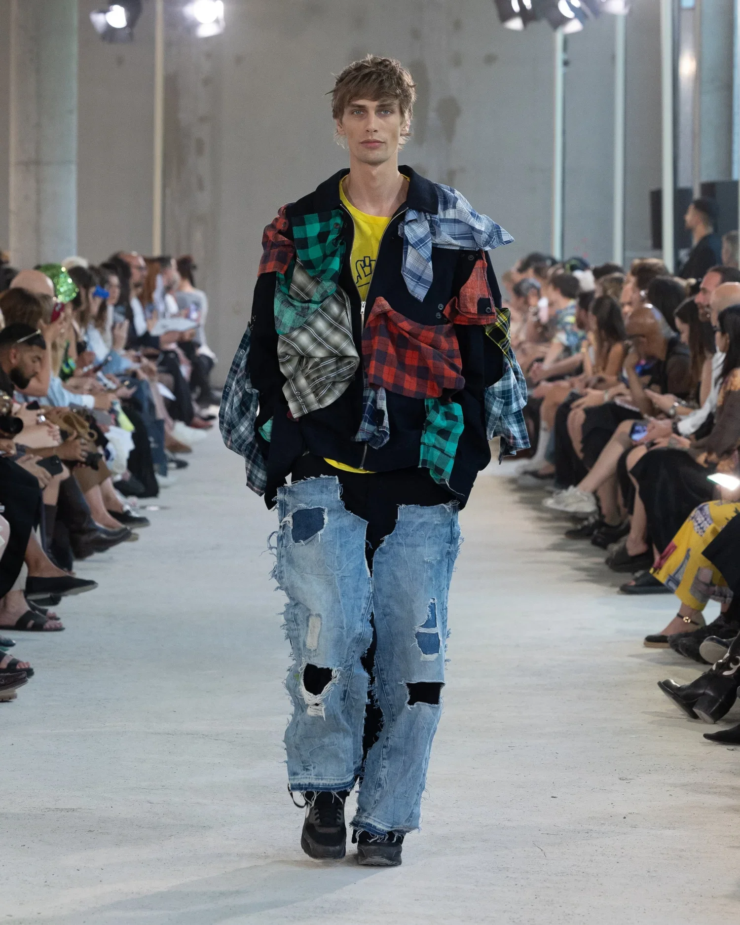 Berlin-Curated_SS26_Runway_by_Andreas-Hofrichter-40.webp