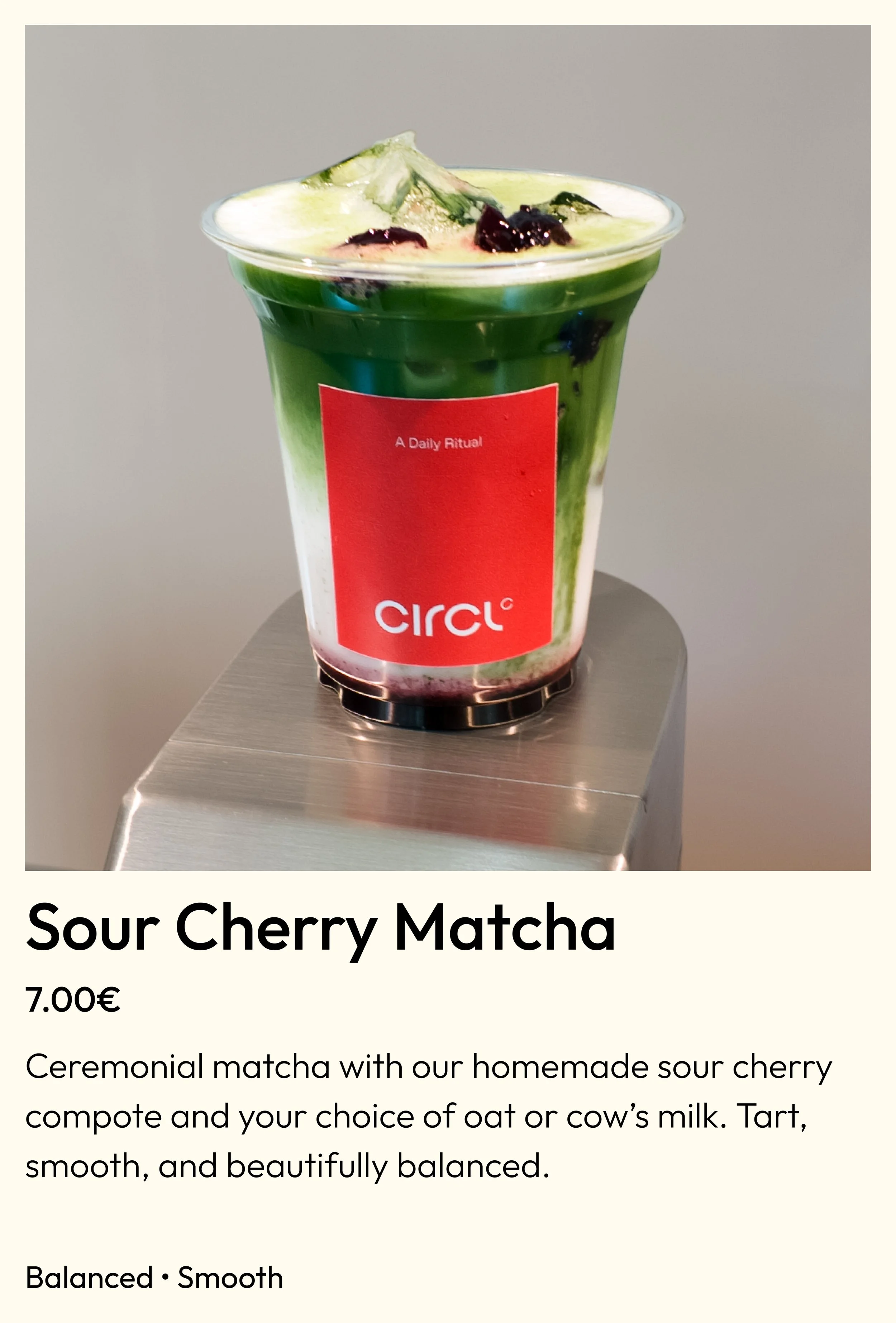 Sour cherry matcha in a Circl cup, matcha bar in Barcelona