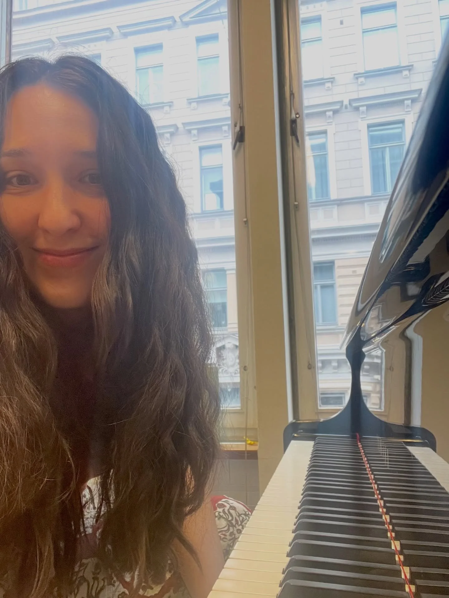 Some pre-recital photos from yesterday 📸 I must thank @eiranmusiikkiopisto for allowing me to rent one of their teaching rooms to practise. They were super lovely and kind! Also, I was told the piano I played yesterday at @balderinsali was a @steinw
