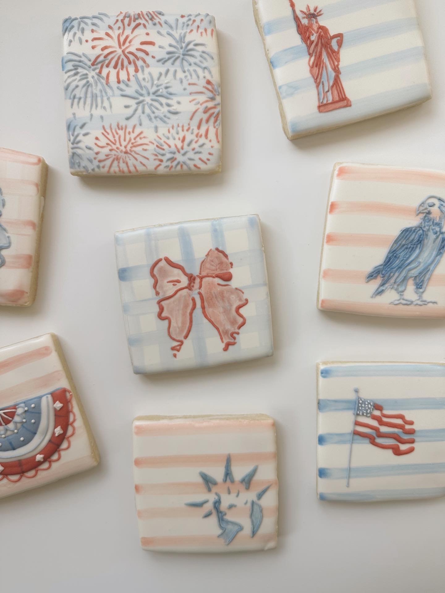 If Vintage Americana is what you want, Vintage Americana is what you get 🇺🇸
.
.
.
.
#customsugarcookies #royalicing #decoratedcookies #dyefree #naturalfoodcoloring  #sugarcookiedecorating #bozeman #bozemanmontana