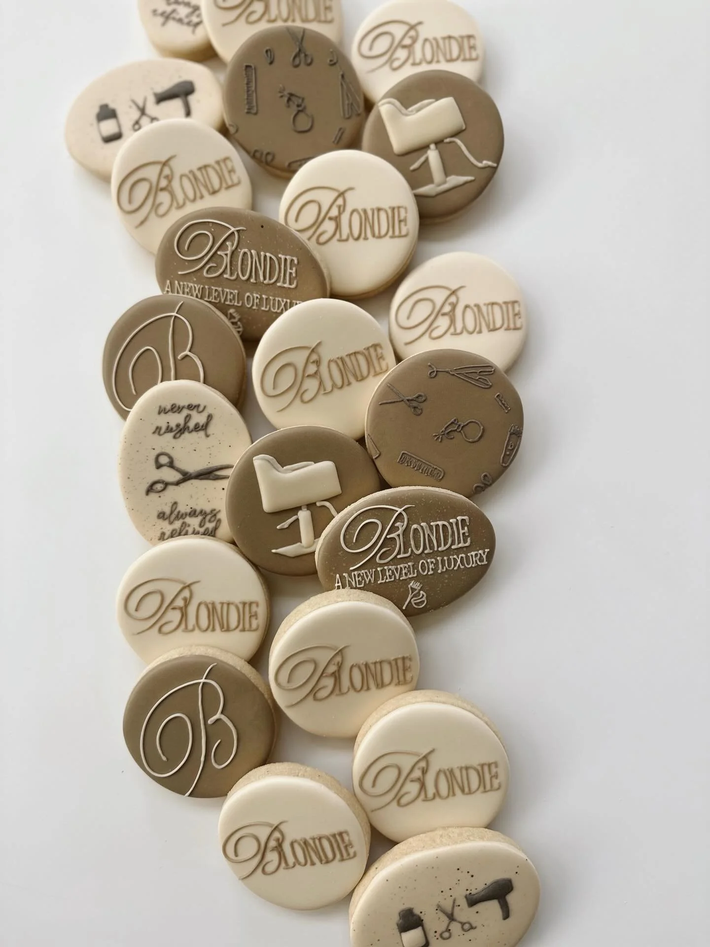 Custom Cookies for Your Brand ✨ from grand openings, anniversaries, new launches, to customer appreciation; custom branded cookies make your logo, your colors, &amp; your message stand out 🤩 order request at link in bio 
.
.
#customsugarcookies #dye