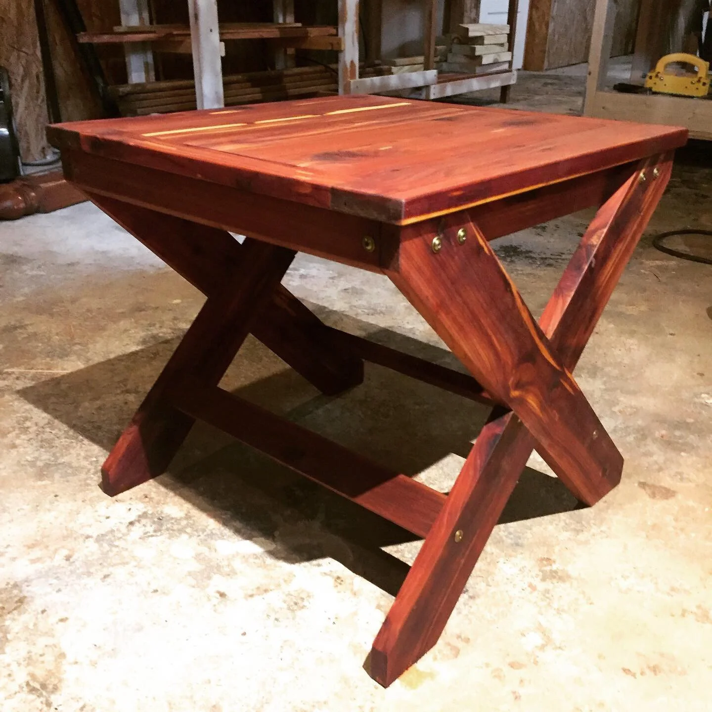 red cedar end table 1.jpeg