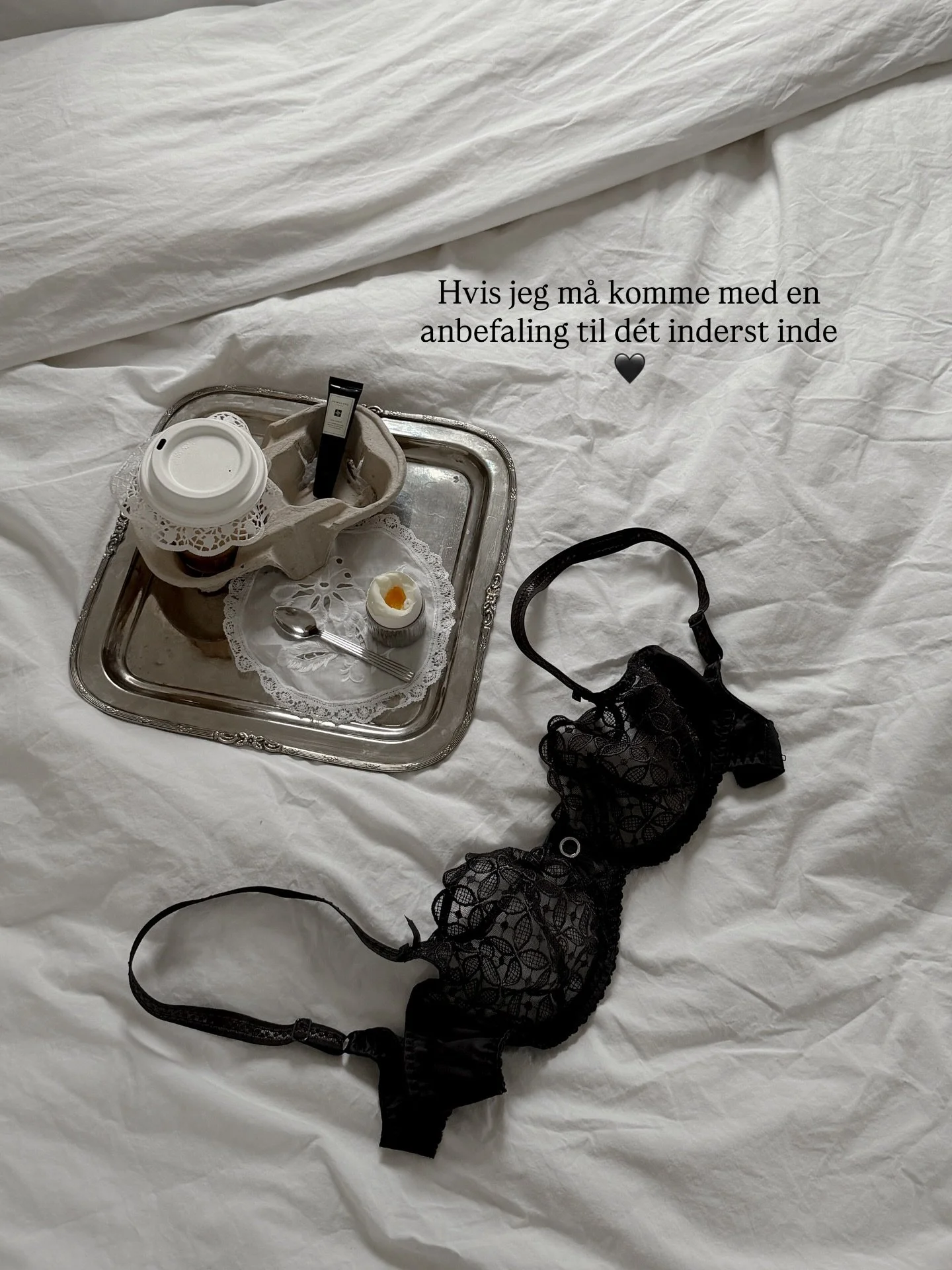 annonce K&oslash;benhavns mest ekslusive undert&oslash;jsforretning. Et fint lille inkluderende univers lige d&eacute;r hvor Gr&oslash;nnegade sl&aring;r et sving. En lille perle, sp&oslash;rger I mig - og den varmeste anbefaling af et bes&oslash;g i