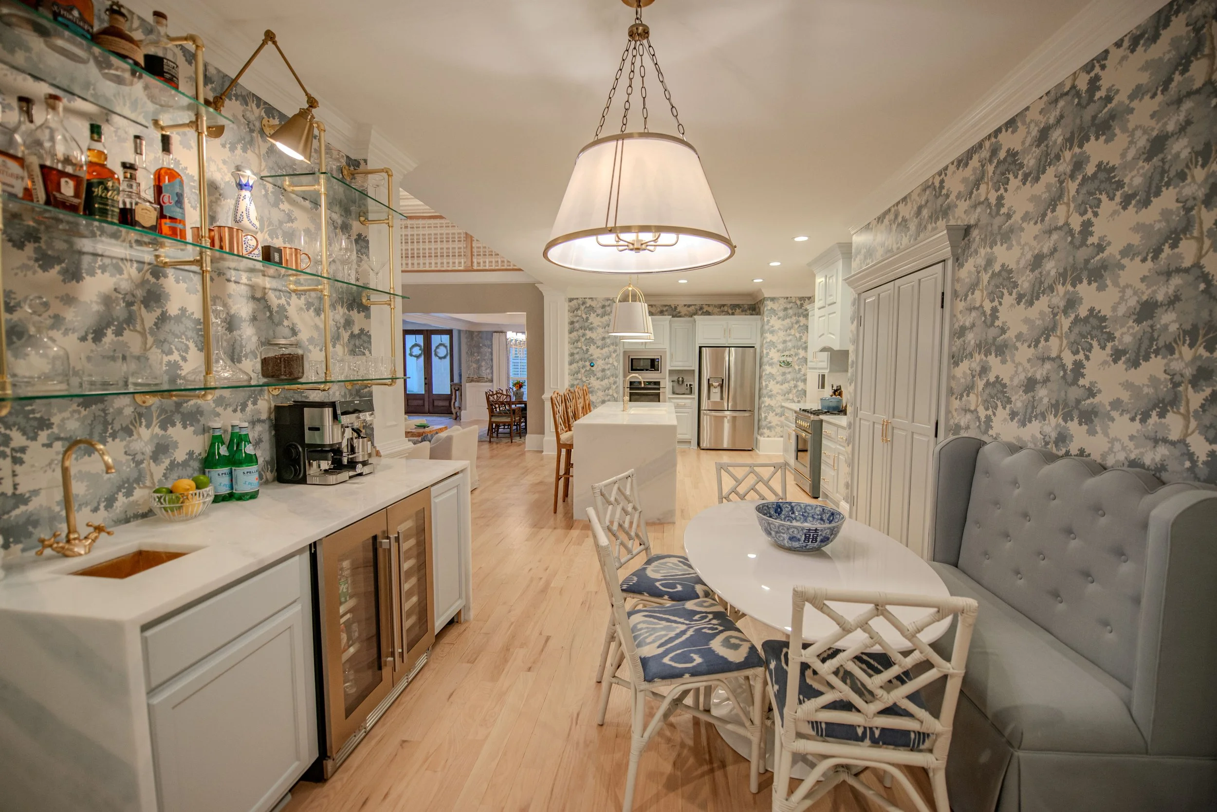 breakfast nook wet bar