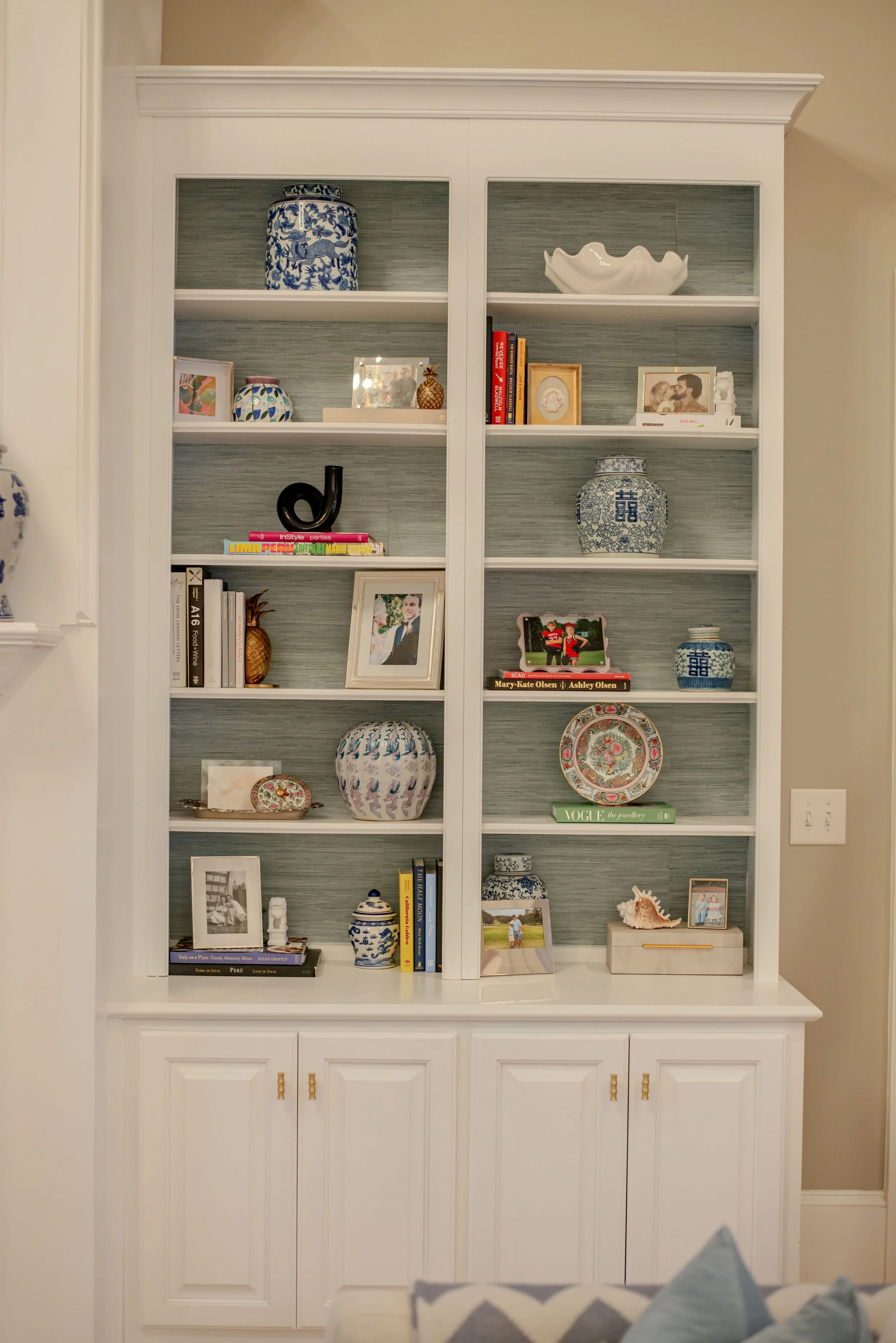 built ins "shelfie"