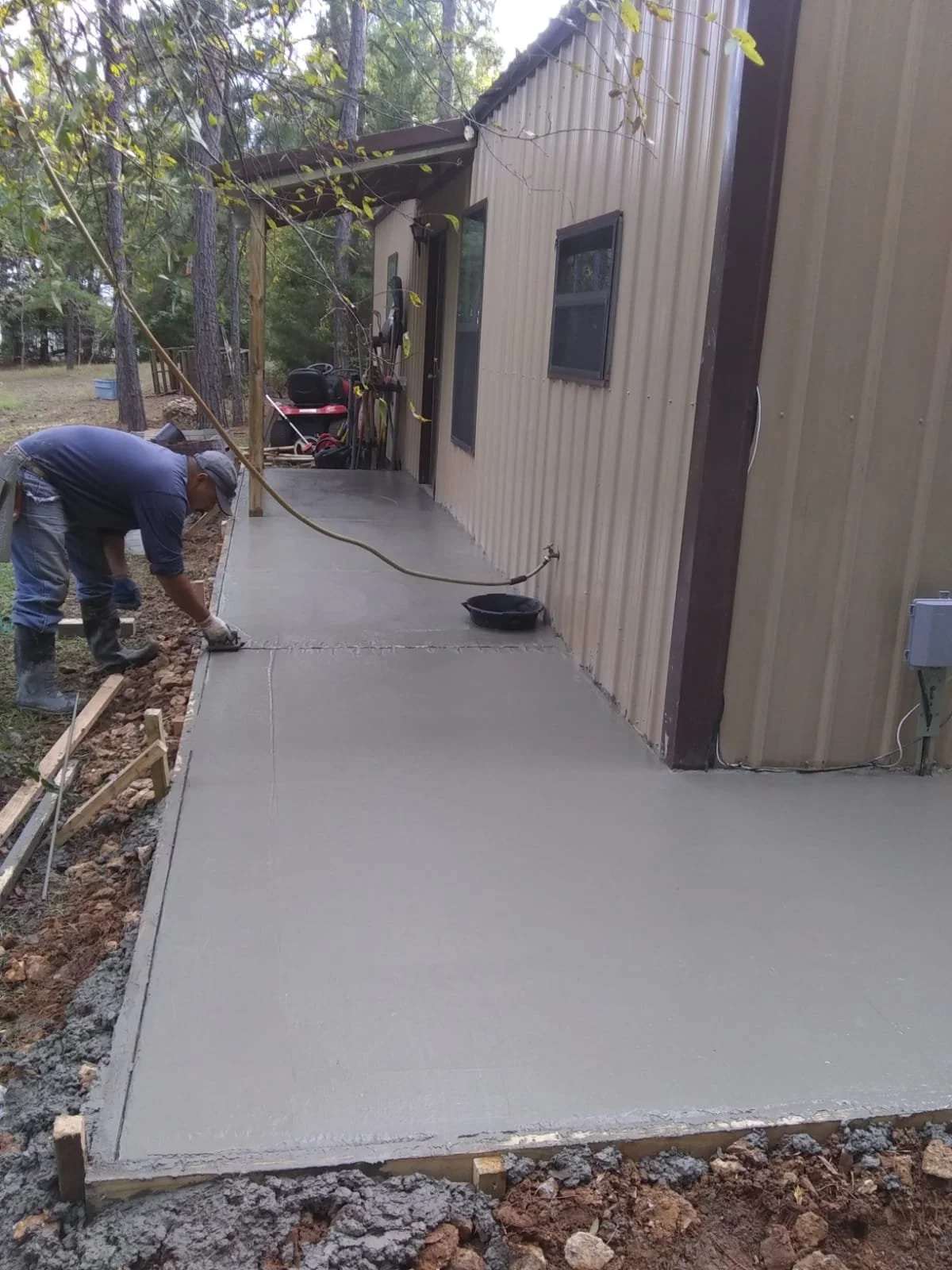 corner sidewalk.jpg