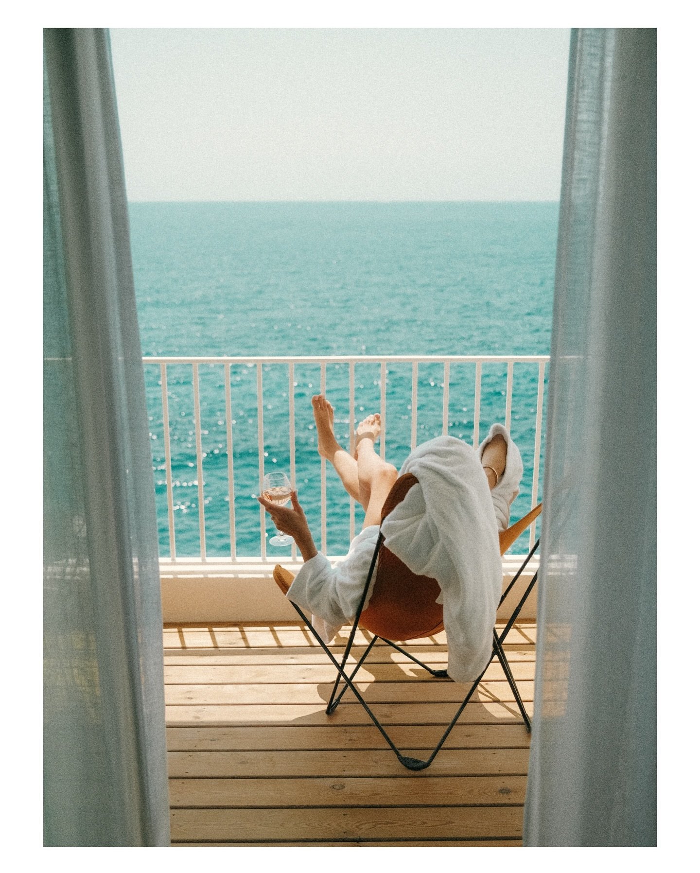 summer along the French Riviera with @lesrochesrouges

&mdash;
#frenchriviera #travelphotography #hotel #contentcreator #hospitalityphotography