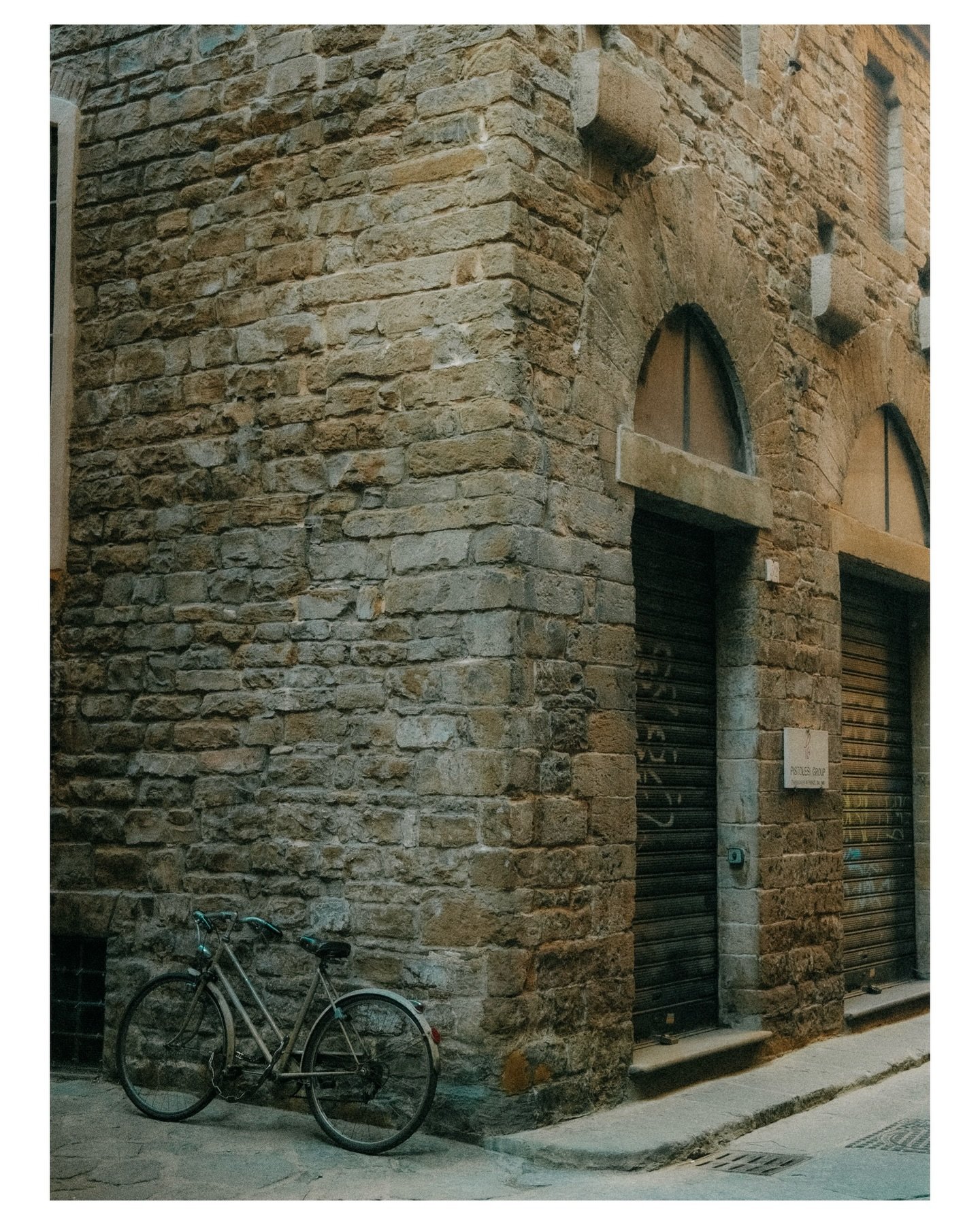 afternoons in Florence

#35mmfilm #florence #europeansummer #travelitaly #trending