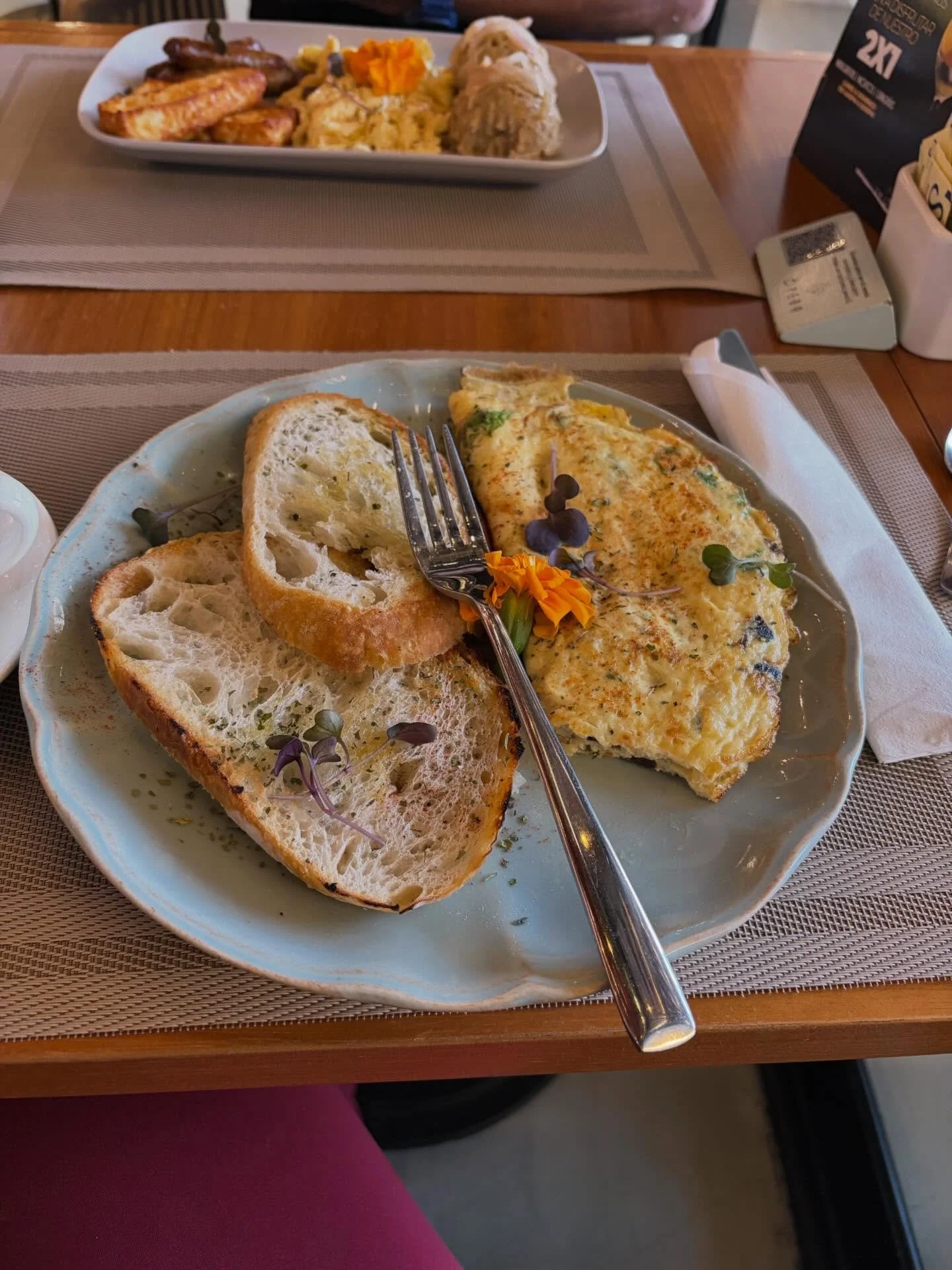 Oe oee oe oee 🎤 🎶 

-Life Lately-