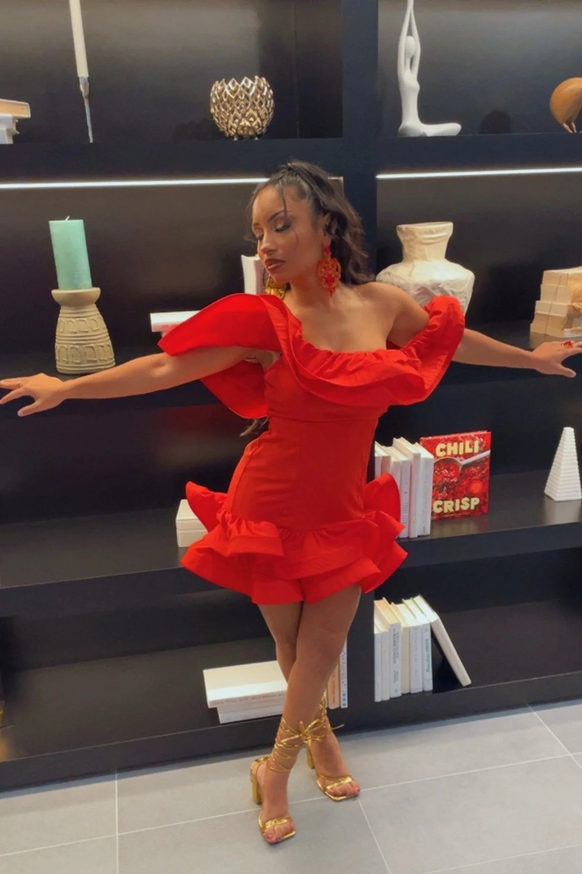 Come Through Queen in Red