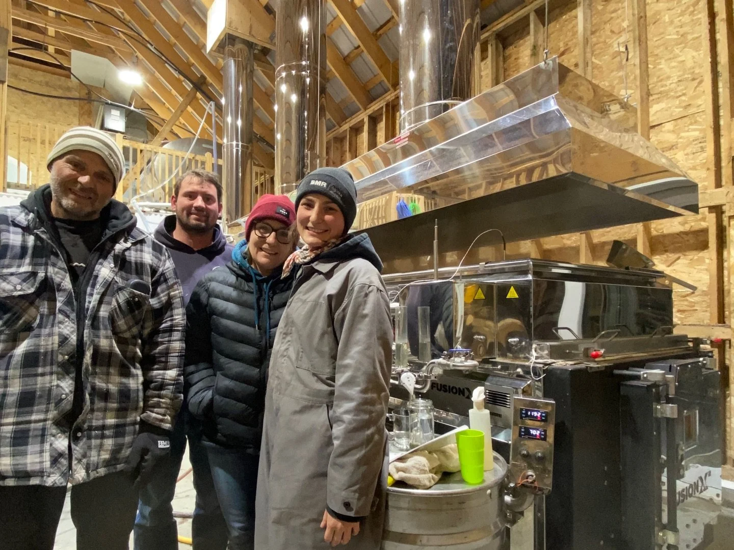 Bonjour printemps! 😍🌸

De notre famille &agrave; la v&ocirc;tre, bonne saison des sucres! 🥞

------------------------------------

Welcome spring! 😍🌸

From our family to yours, happy sugaring season! 🥞

#organic #maplesyrup🍁 #cooking #firsthar