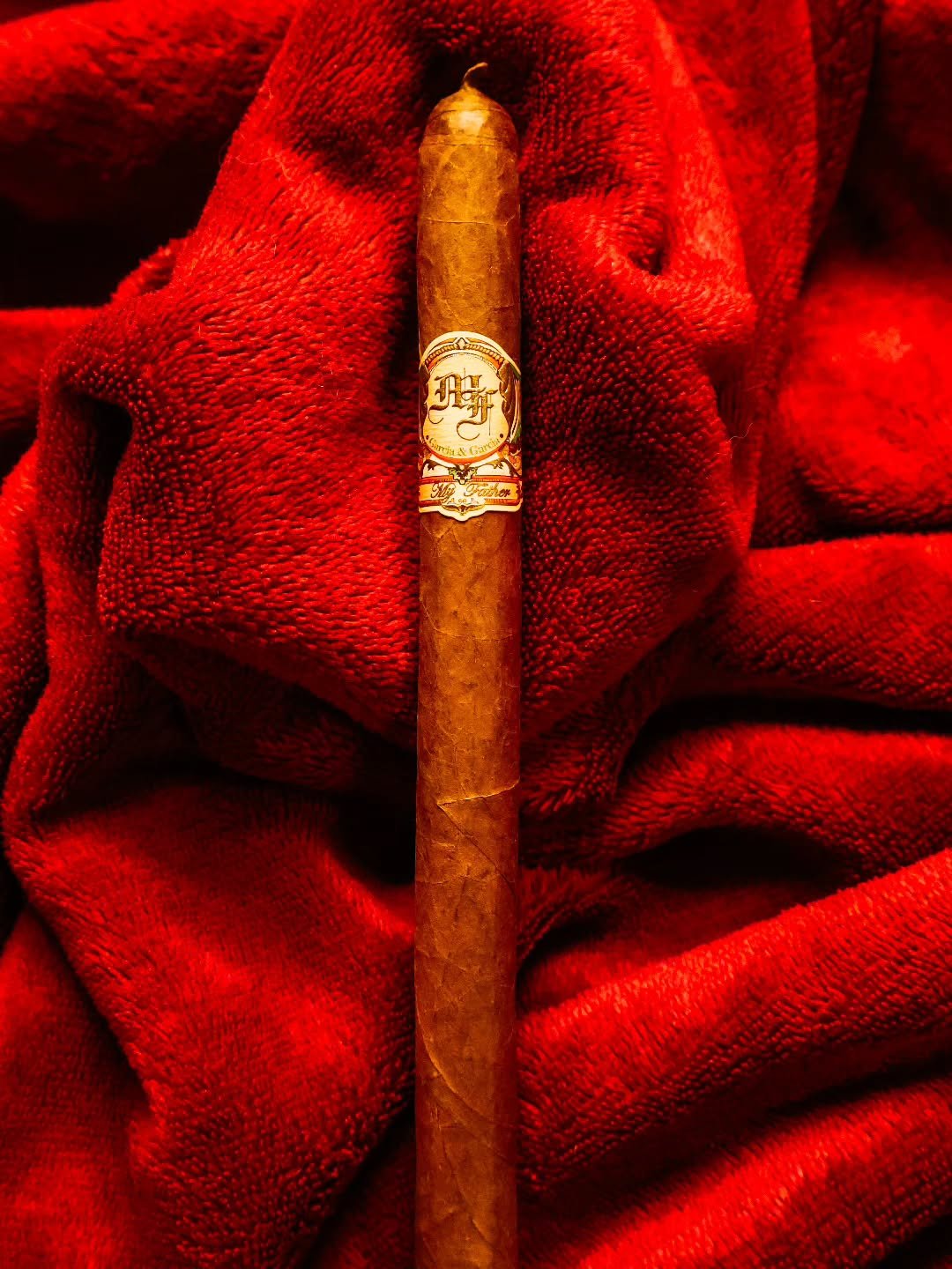 Field Note: My Father &mdash; No. 4 Lancero (38 ring)

What to notice
&bull; Slim gauge = faster heat. Keep a calm cadence (~60&ndash;75s between puffs) for a cleaner profile.
&bull; Draw &amp; cut: lancero caps are delicate&mdash;use a shallow strai