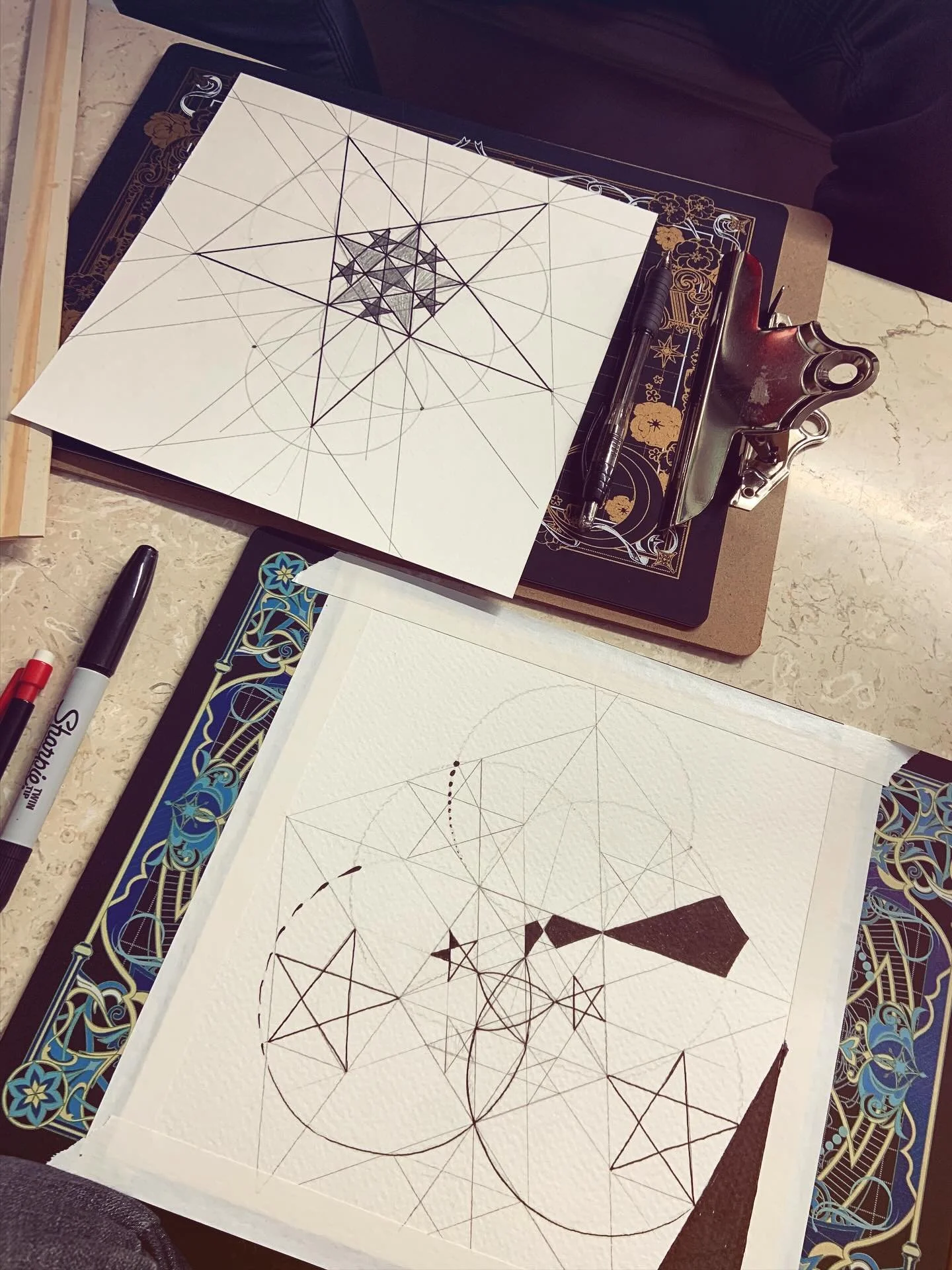 Happy Halloween ⭐️ #pentagram #sacredgeometry #creativegeometry #pentagrams