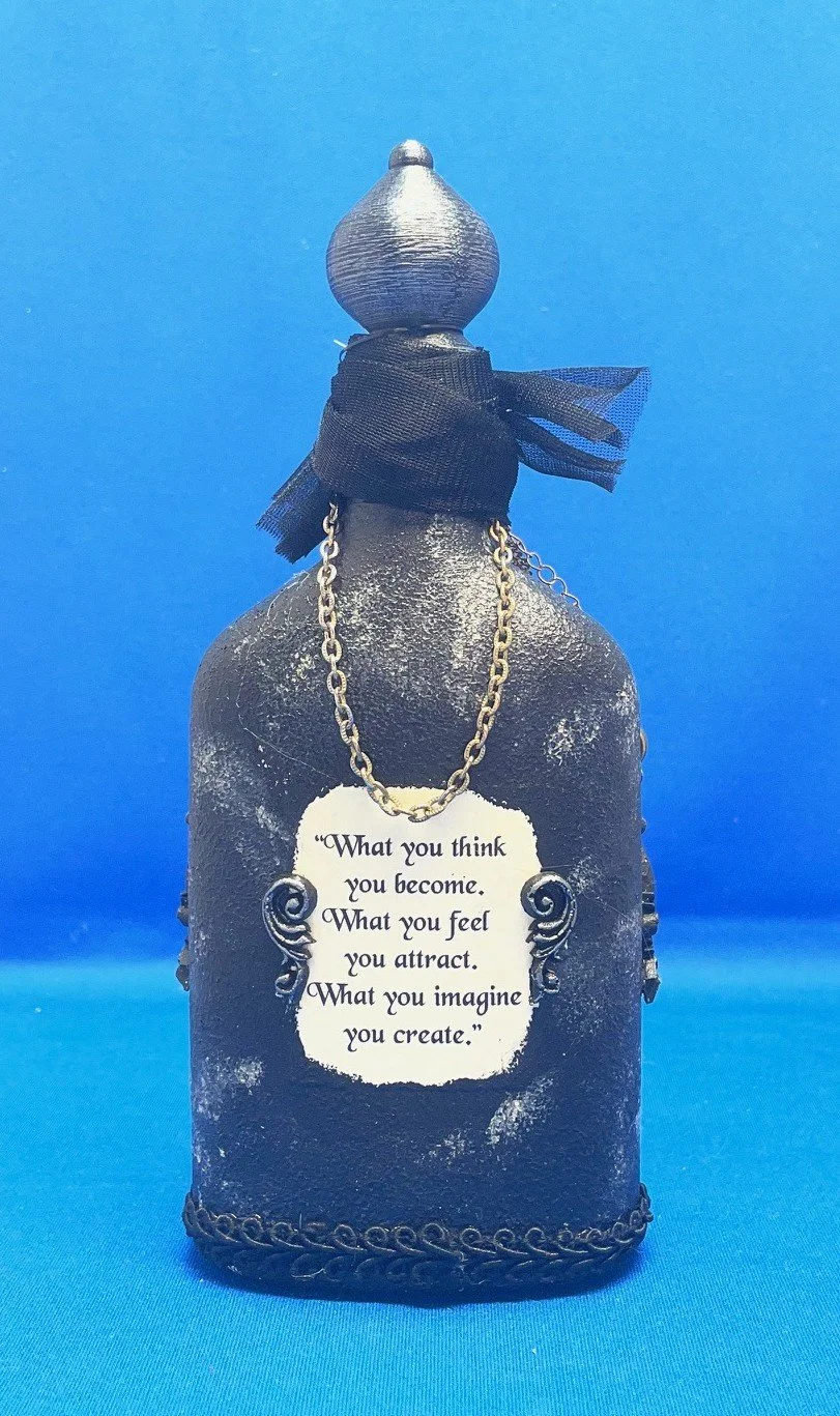 Fantasey Bottle Third Eye Back 3x1,5x7.5.jpeg