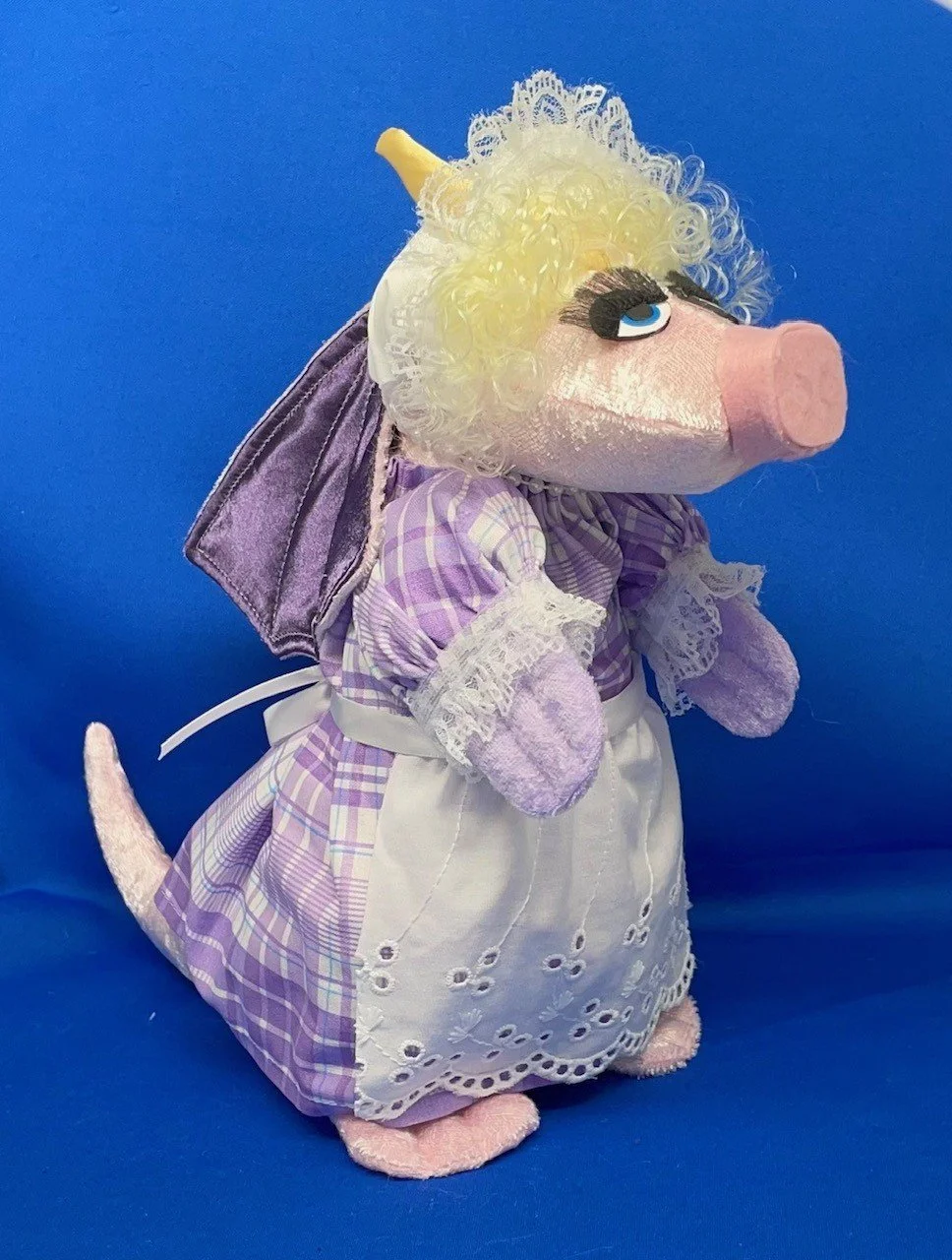 Miss Piggy-Mrs. Cratchit 2.jpg