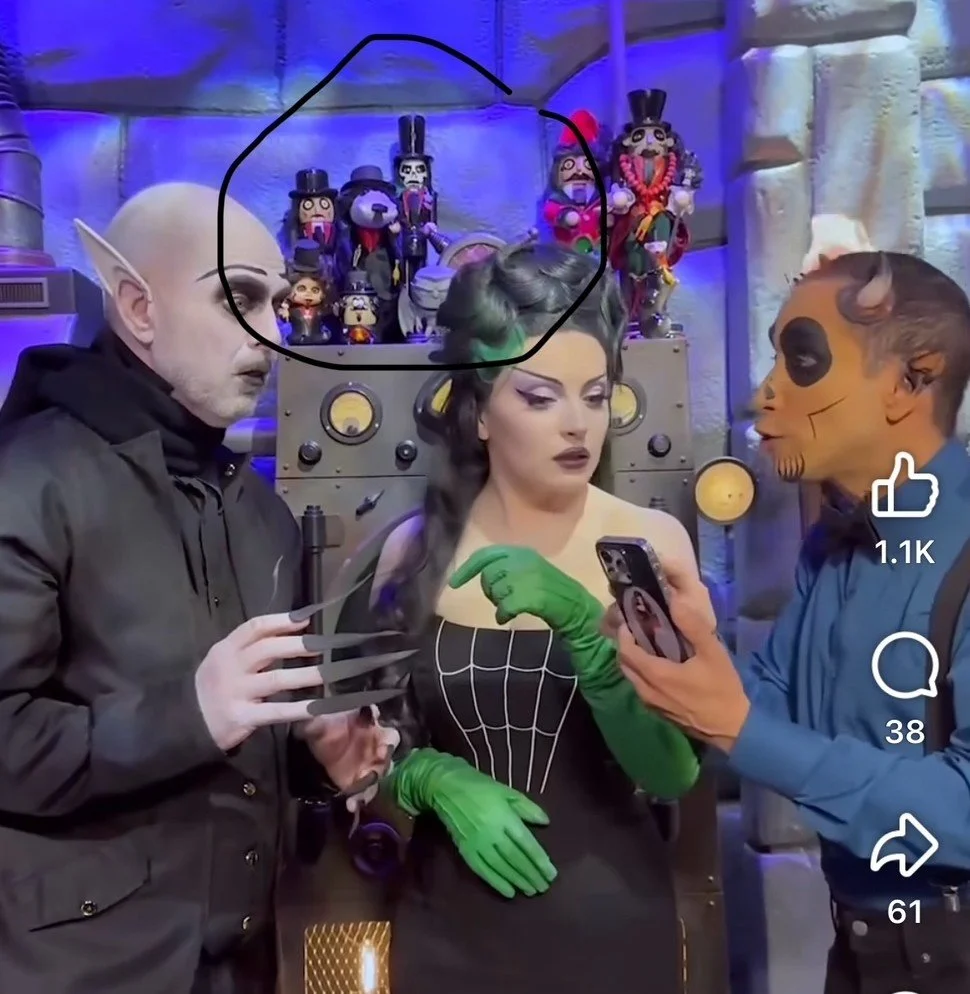 Svengoolie Set 2.jpg