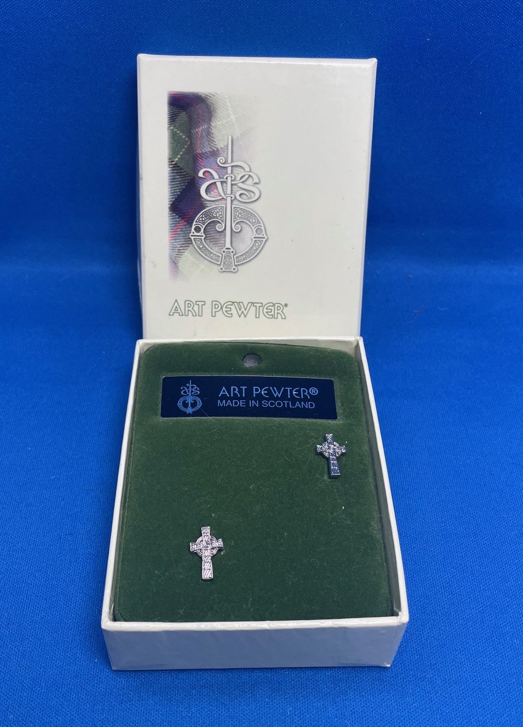 140E Art Pewter Cross Earrings