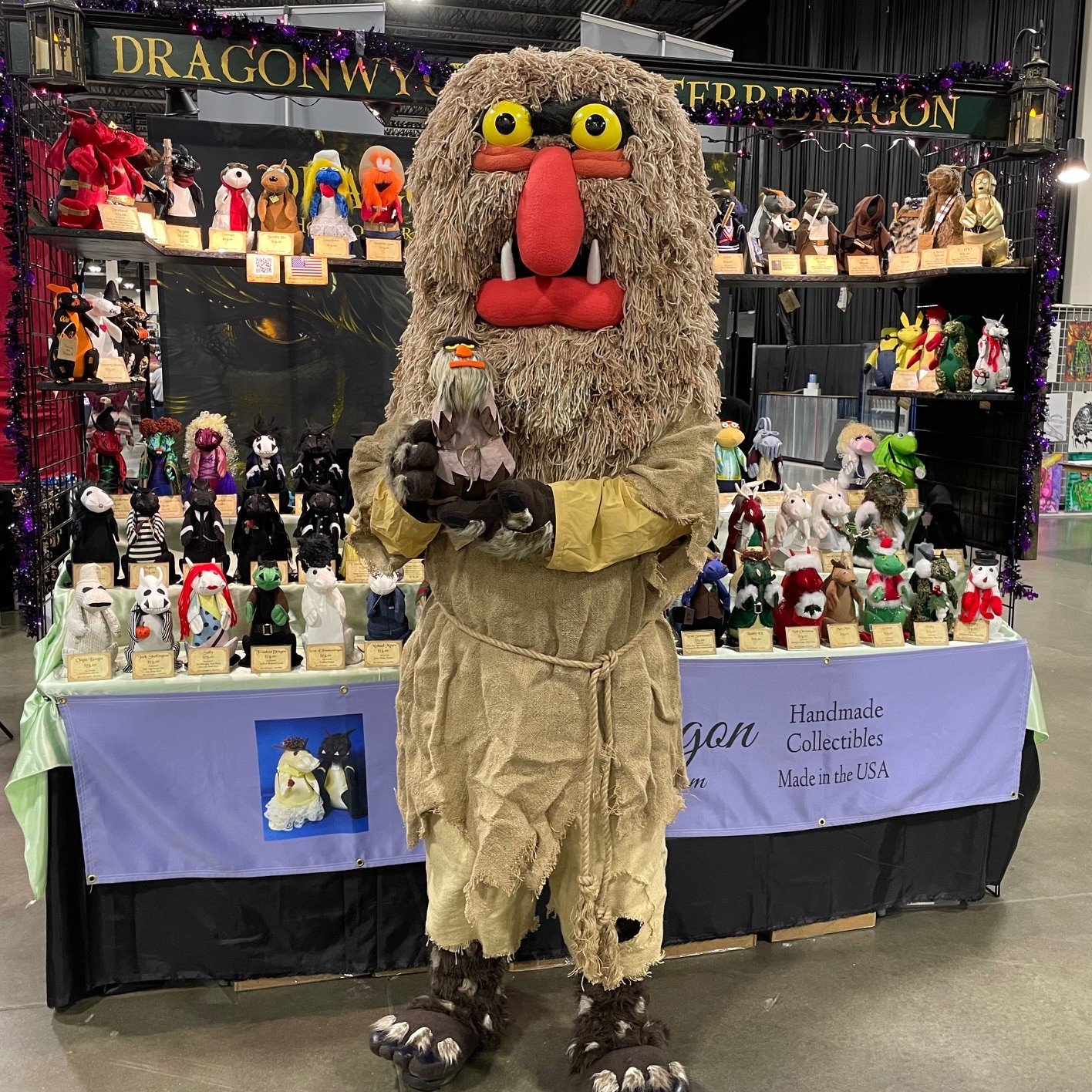 Sweetums Con Photo.jpg