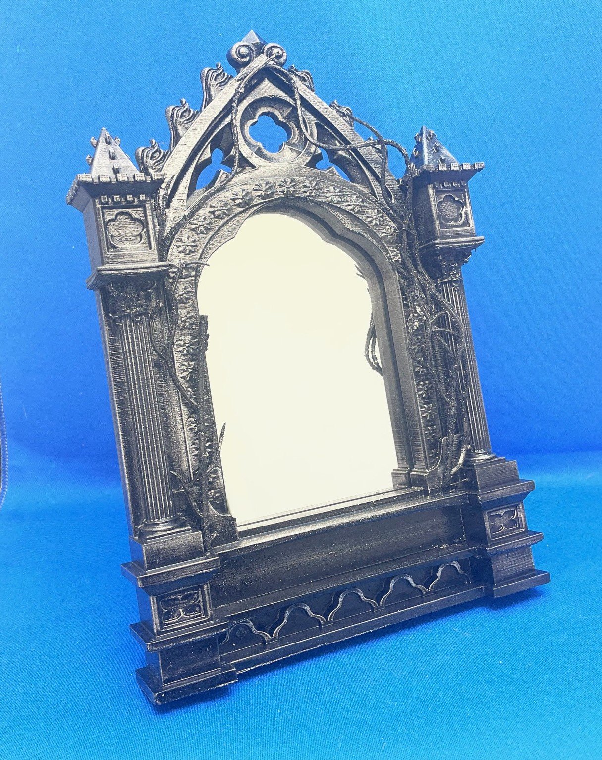 Gothic Mirror-Photo Frame 7by10.jpeg