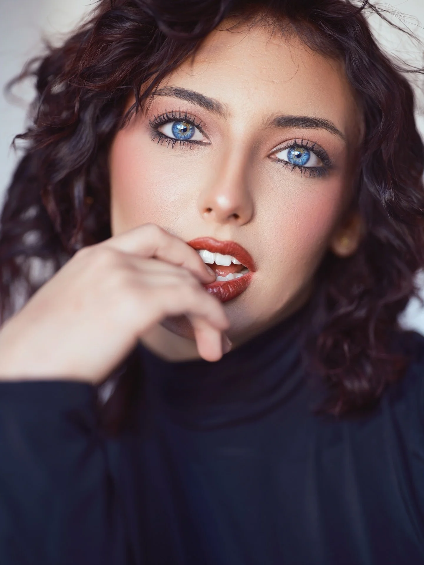 When your friend comes to the studio to play with a spicy 🌶️ attitude.
Window light is the best!!

Model @reginaquinn_13 
@amarillomodels Agency
Dancer extraordinaire. 

#craigstidham #amarillo #amarillophotographer #amarillomodels