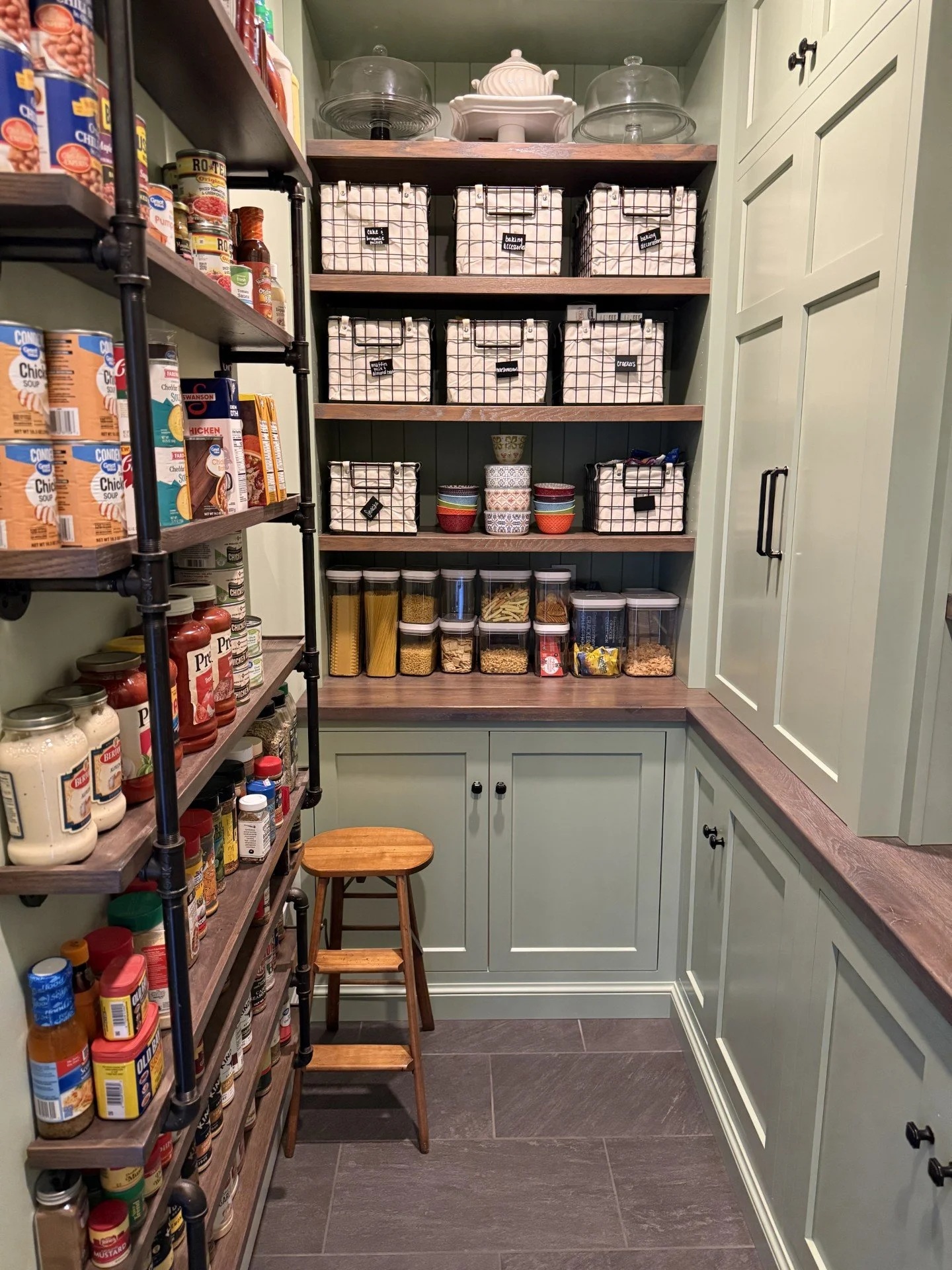 Pantry1.jpg