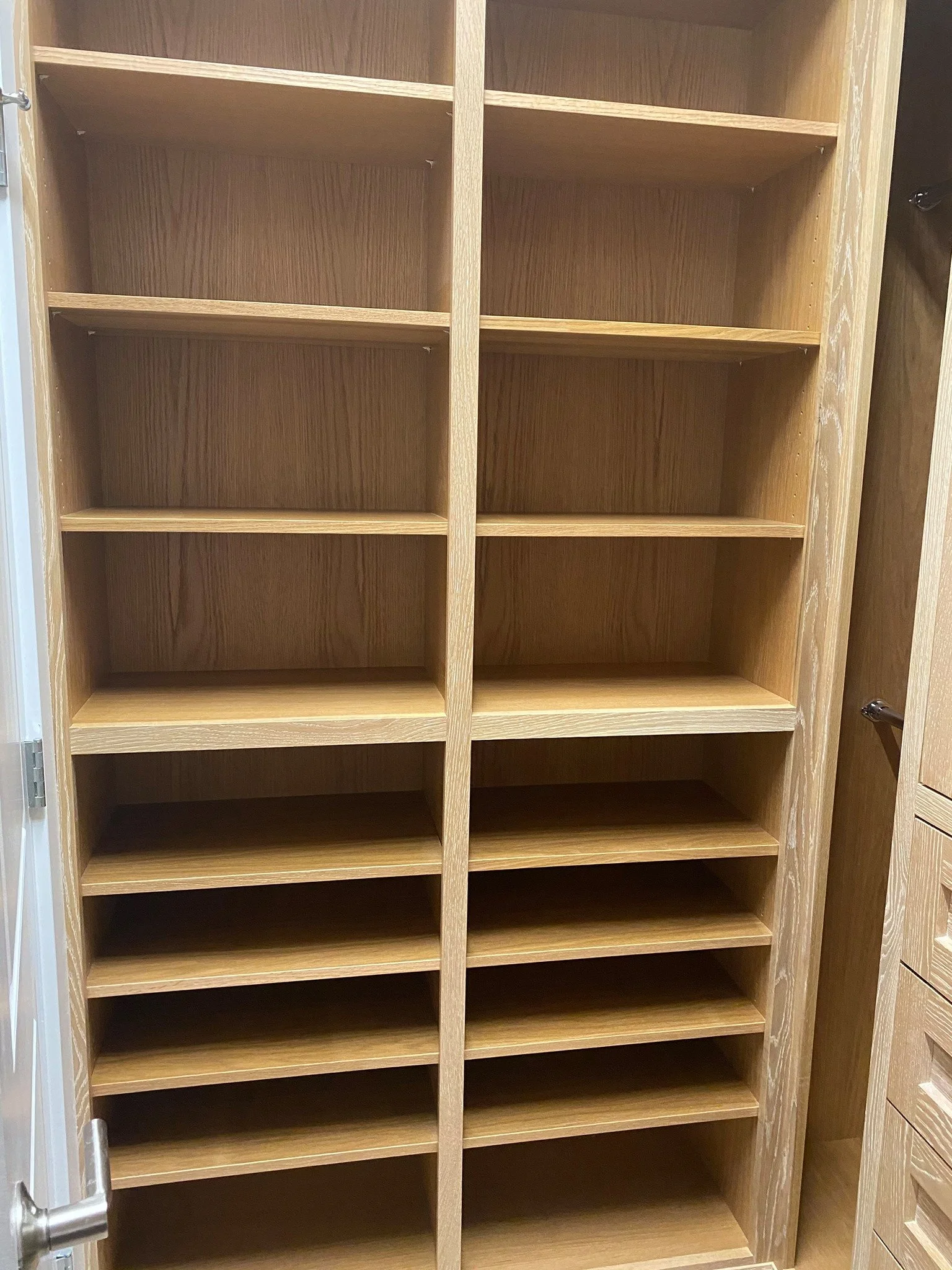 Closet23.jpg