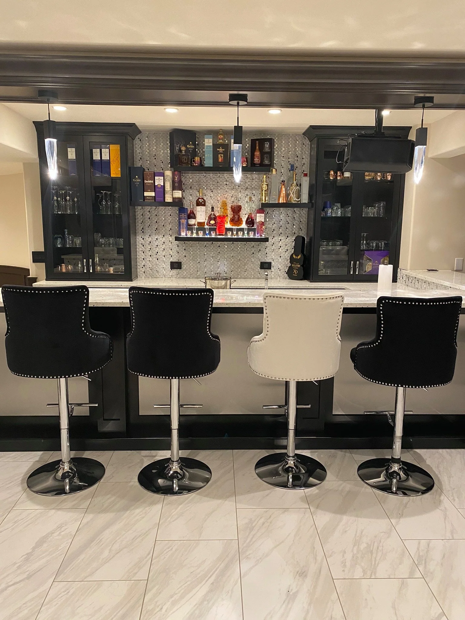 Bar13.jpg