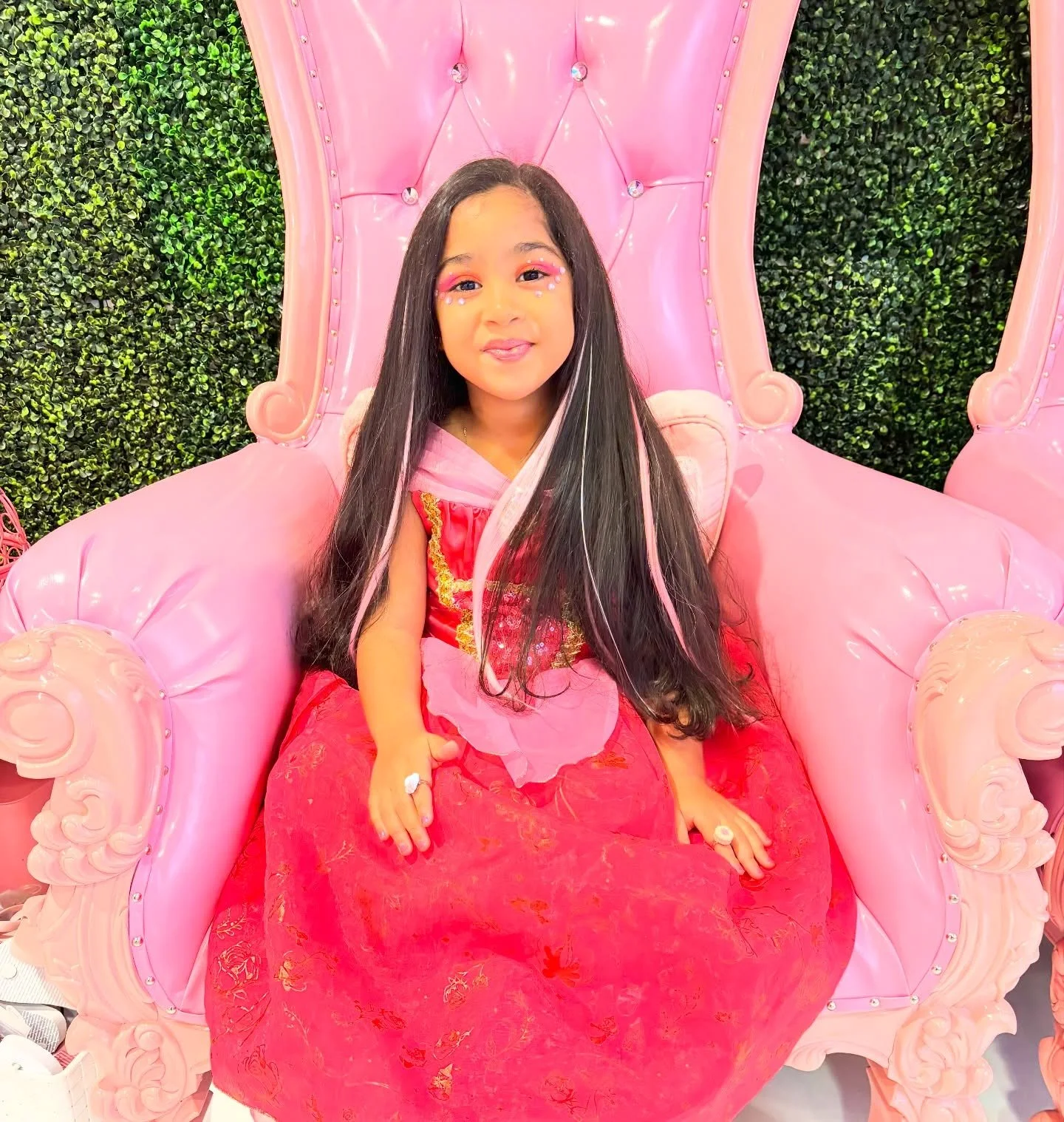 Did you know you can book a service for 1 girl ?! Check out packages online now : www.celinesspaandevents.com