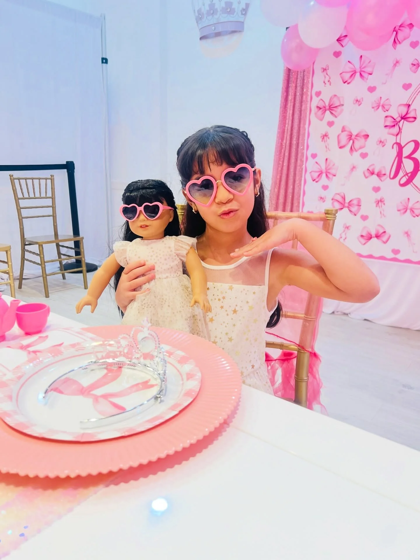 🎀 Get ready for the most epic party ever! You + your friends + your dolls = 2 hours of non-stop fun! Pink bow decor, matching robes &amp; dresses!!! 🎀 Book this package now!!! www.celinesspaandevents.com