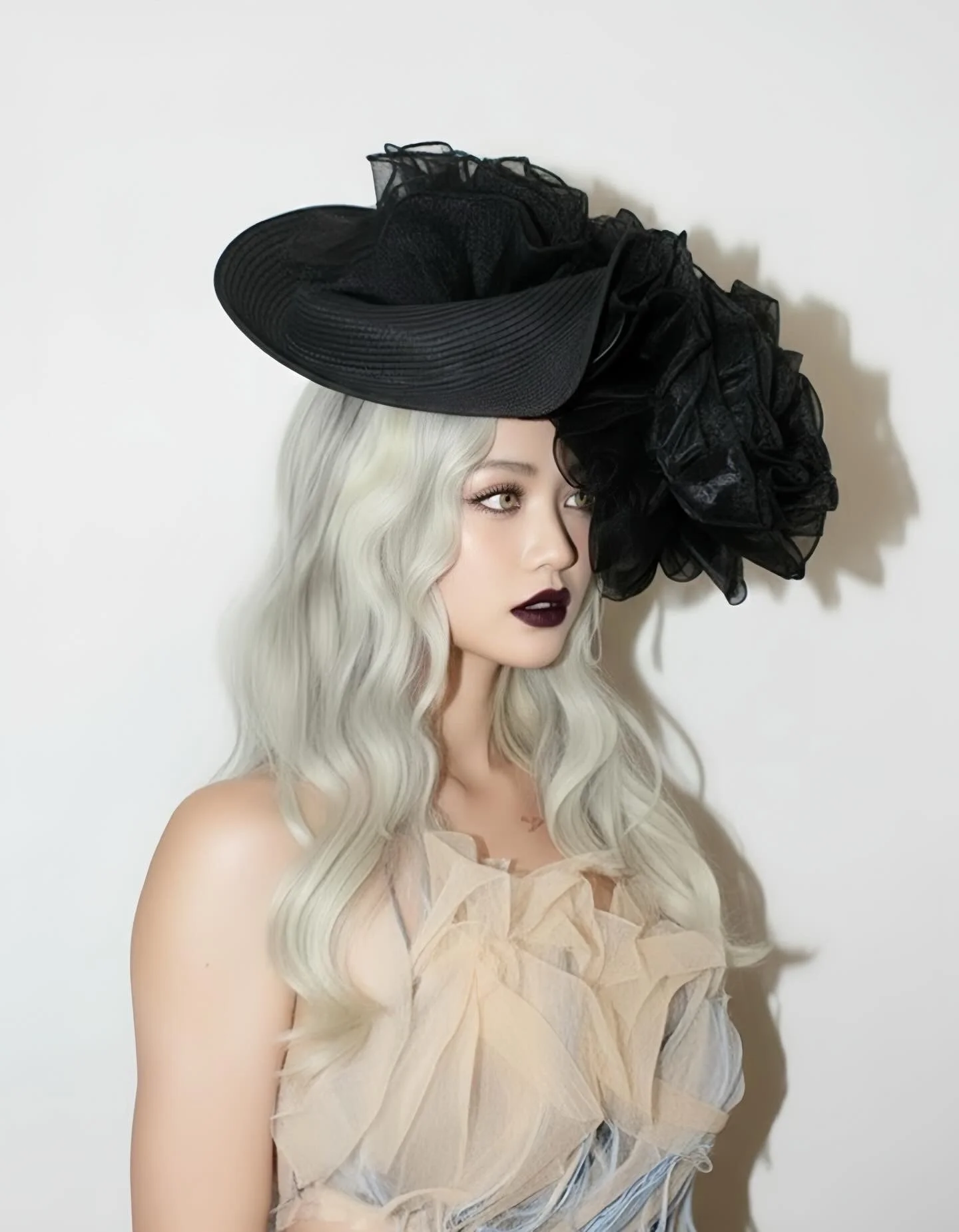 BLACK ROSE HAT