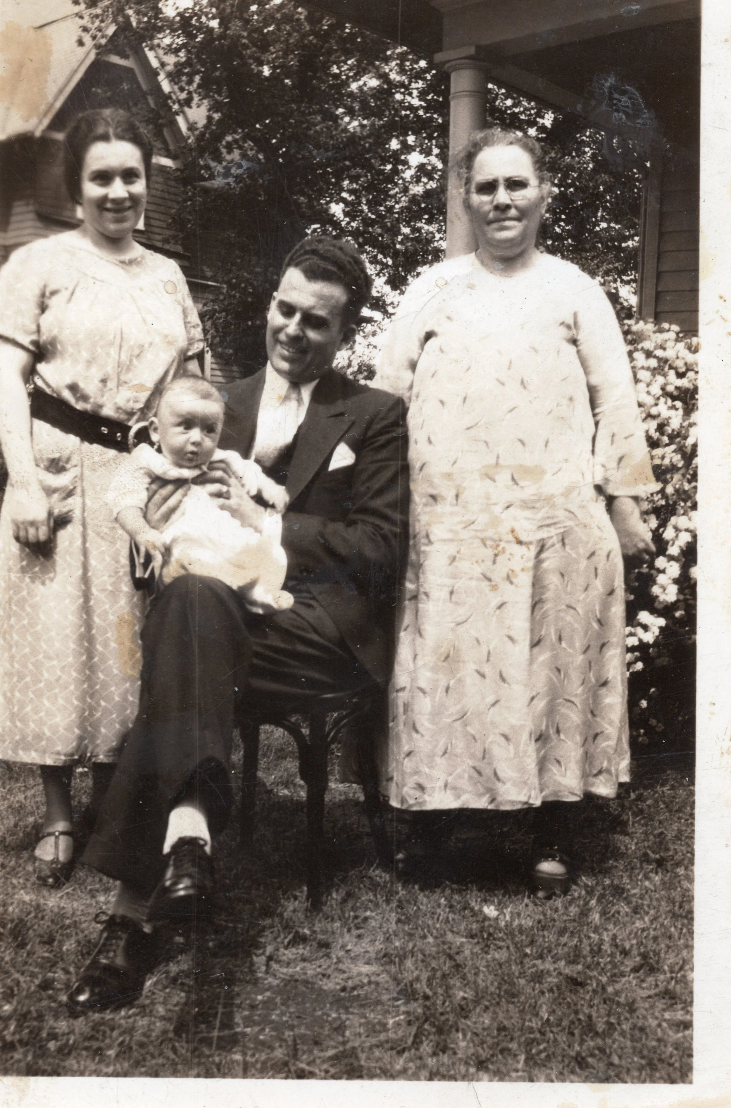 Anna Papageorge, Dennis Karras, Athanasios Karamouzes, Afrodite Papageorge