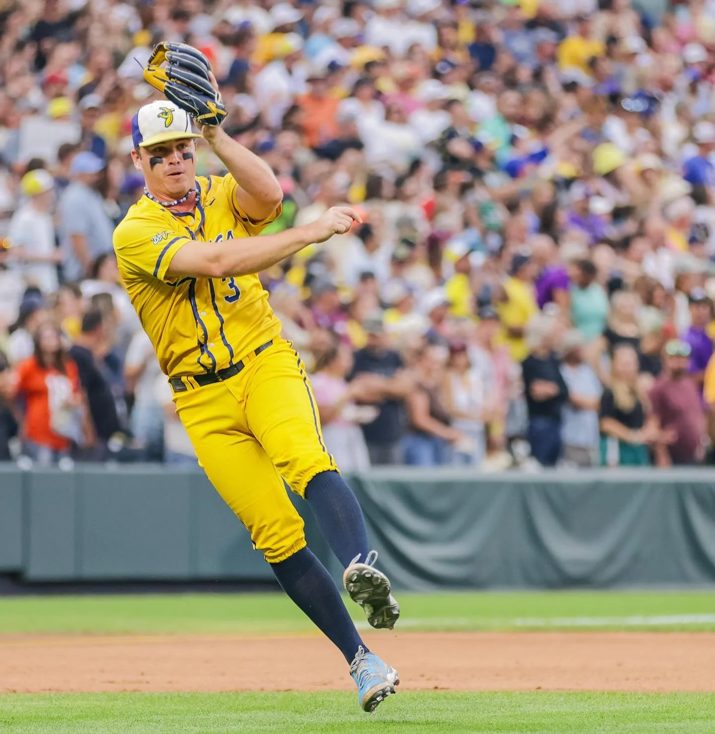 GAMEDAY in Chicago 💪

#savannahbananas #chicago #baseball
