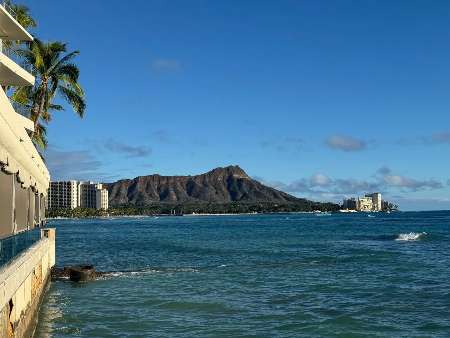 Hawaii Recap! ⛰️🏄&zwj;♂️

1. The view from the hotel 
2. Golden hour first sunset
3. This means Merry Christmas 
4. Andy caught a nice wave
5. There were rainbows everywhere
6. Waimea Falls
7. The engagement crew! 
8. Celebrating after
9. In full to
