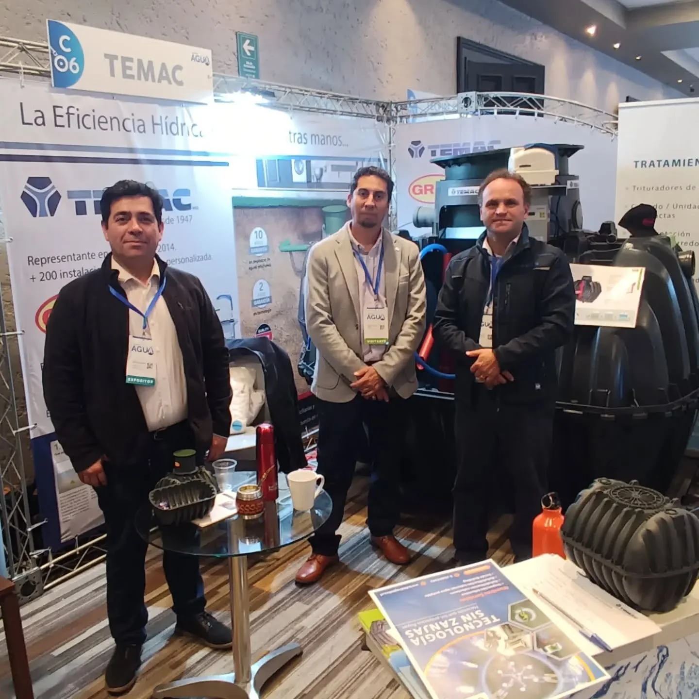 Nuestro stand en Expo Agua 2024! 
Muchos visitantes se interesaron en conocer la planta GRAF y las otras soluciones que ofrecemos en TEMAC para el manejo del agua.

#expoagua 
#expoaguasantiago2024
#tratamientodeaguasresiduales 
#reusodeagua