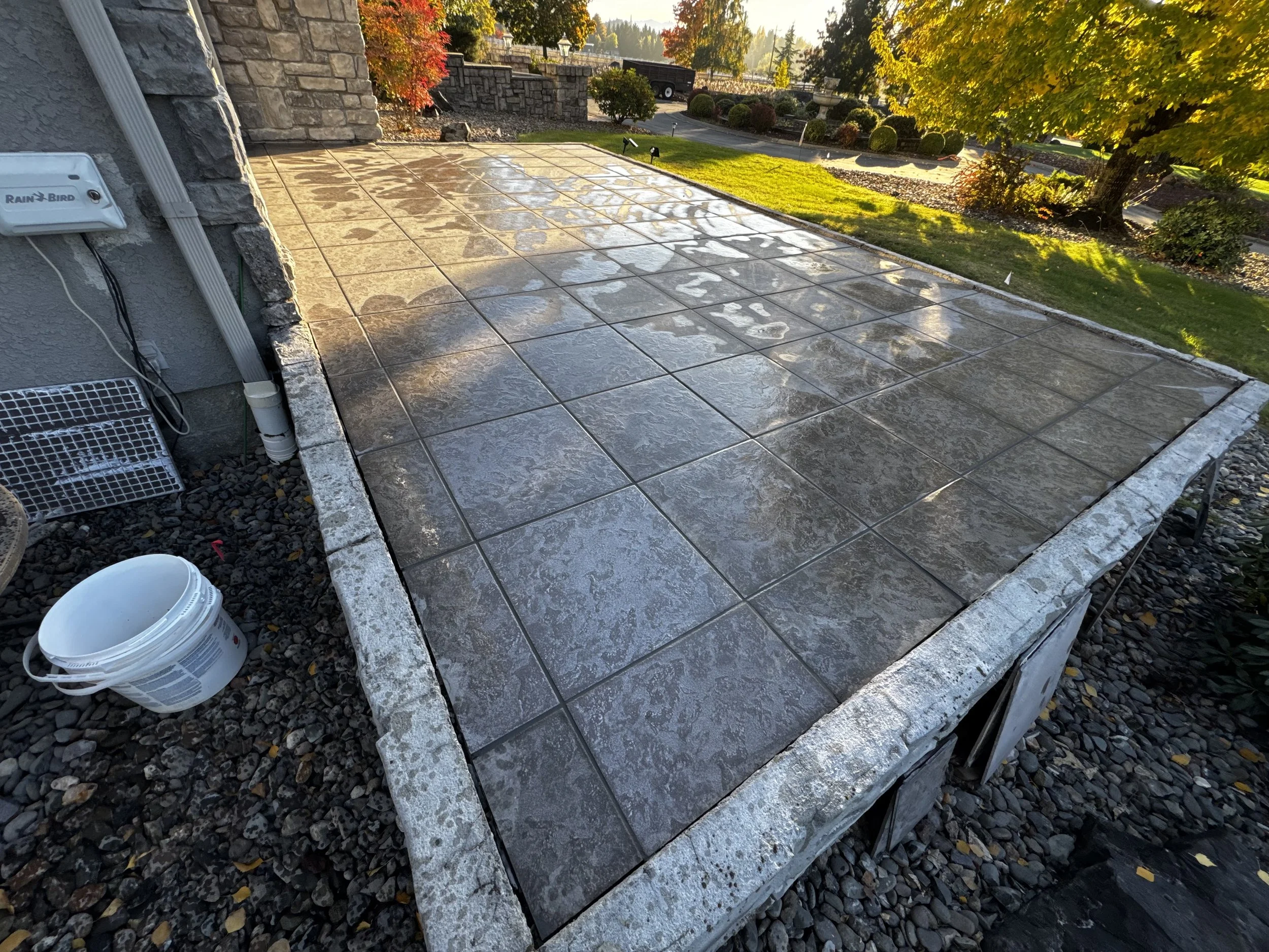 Outdoor tile patio by Lehman Construction in Roseburg, Oregon.