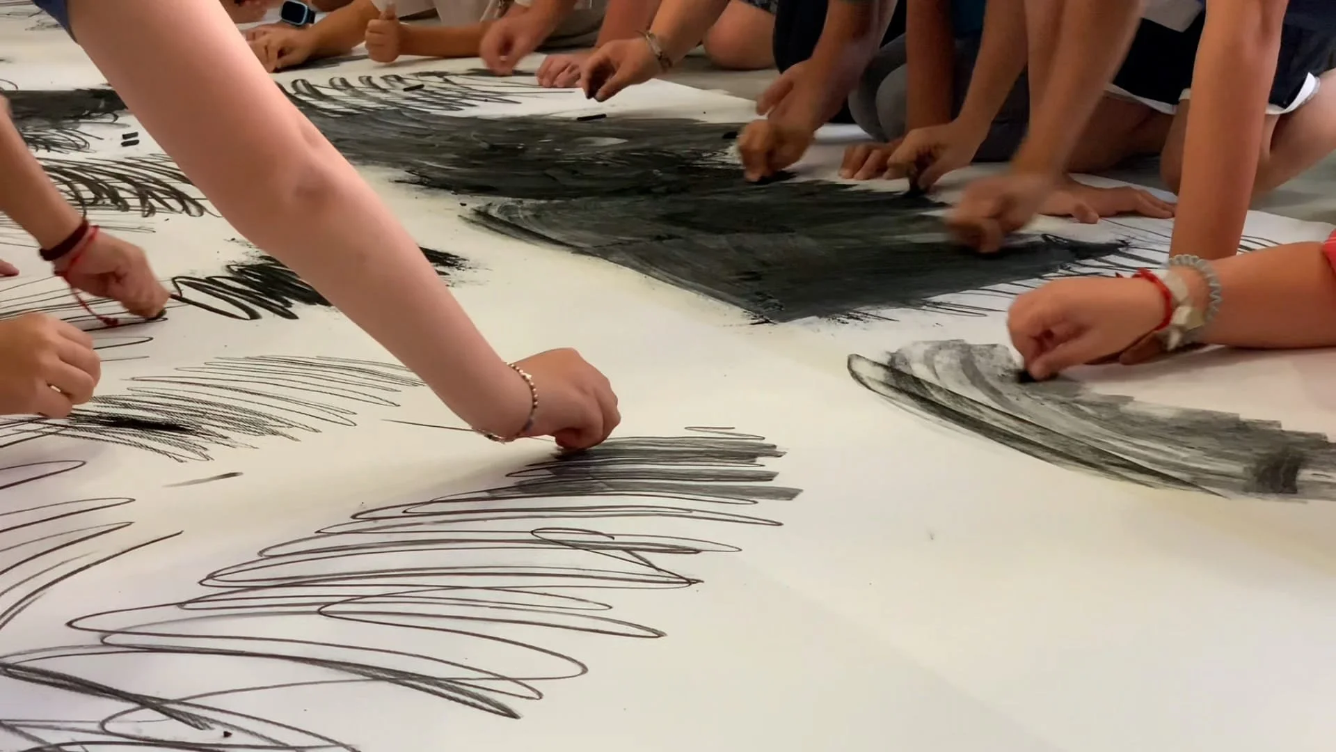 EmeMartos_Taller Mural Vva de Algaidas.00_00_28_17.Still003.jpg