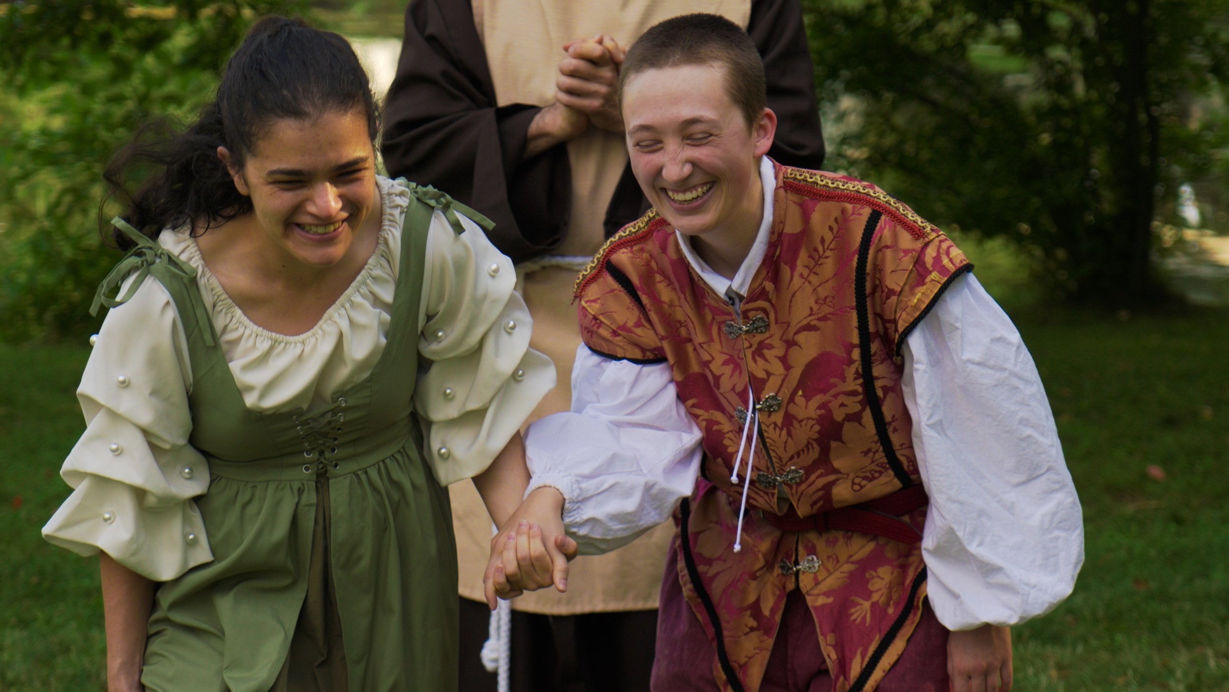 Eliana Weiss as Juliet and Beks Roen as Romeo in Advice to the Players’s Romeo & Juliet directed by Sarah Corbyn Woolf. Photo by Gus Kusch.