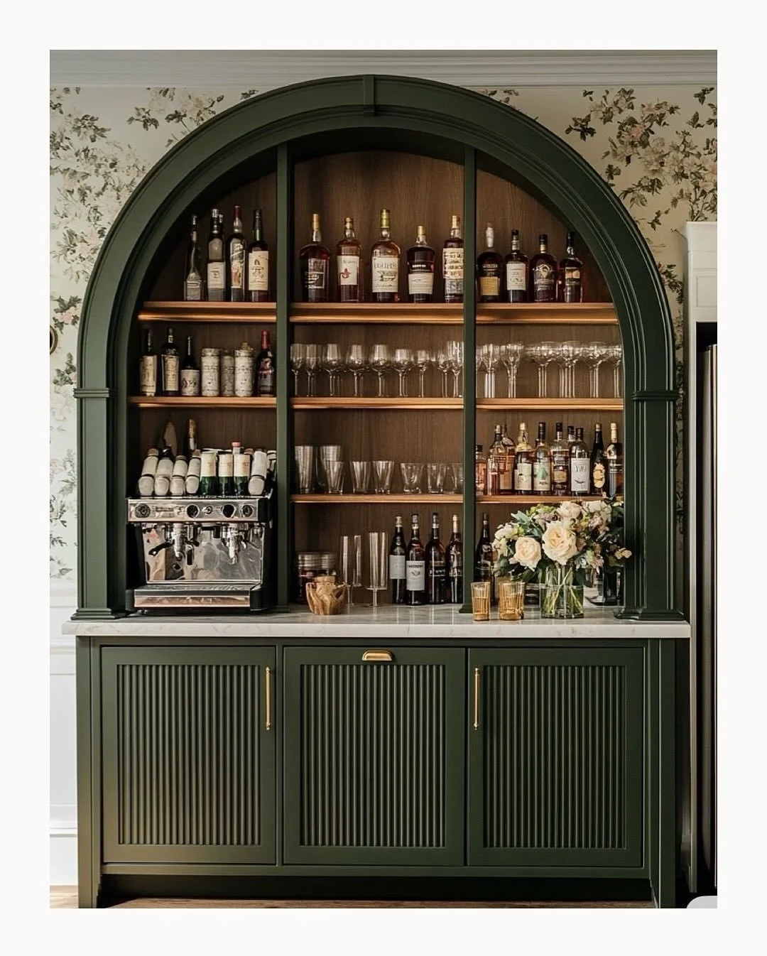 Arched bars. Reeded doors.
Soft curves + rich texture = timeless design 

#Studiooak
#ArchedCabinets 
#ReededDoors 
#DesignDetails 
#CustomMillwork