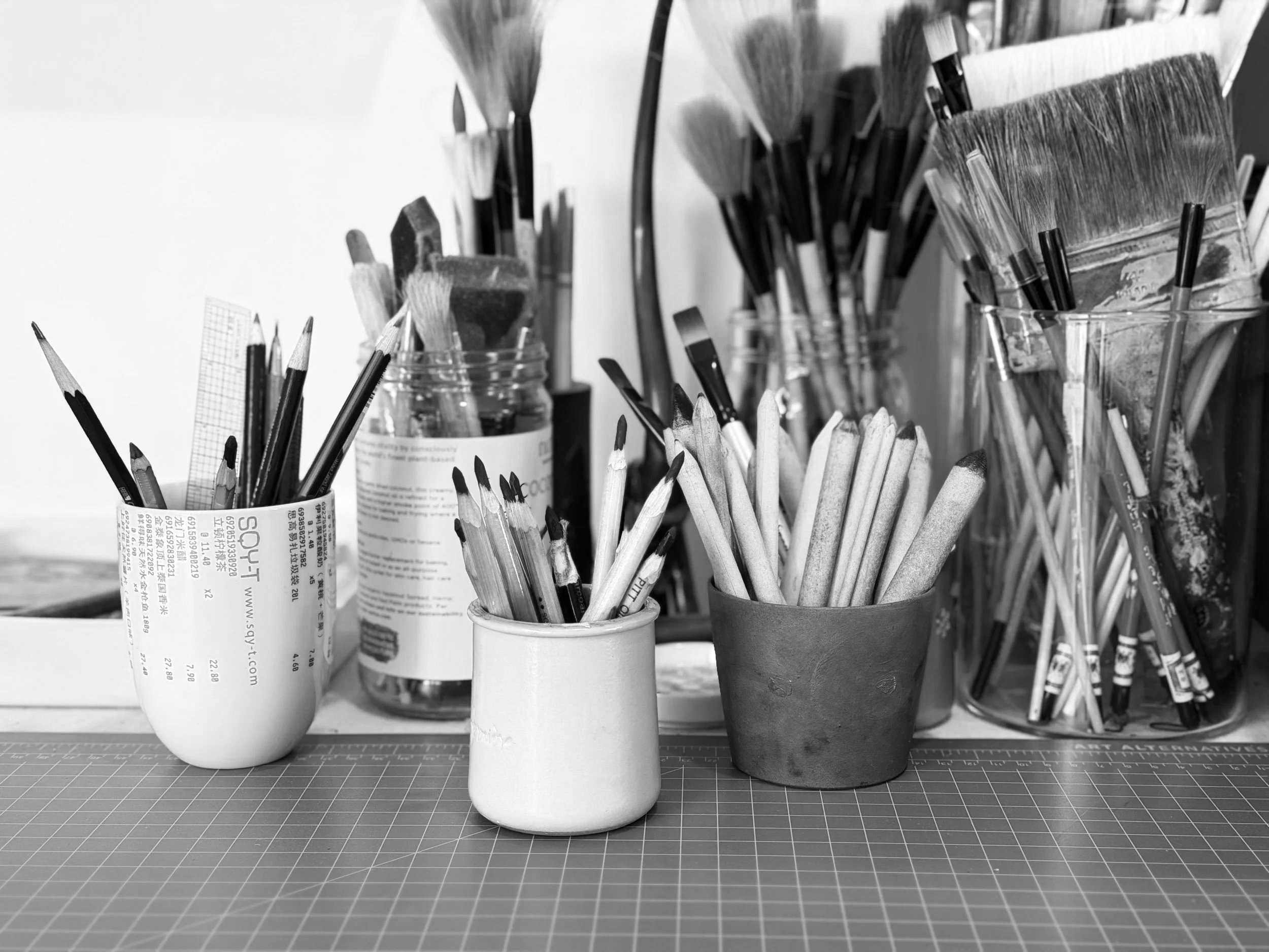 Daniel Touff studio materials_graphite pencils, blenders, brushes