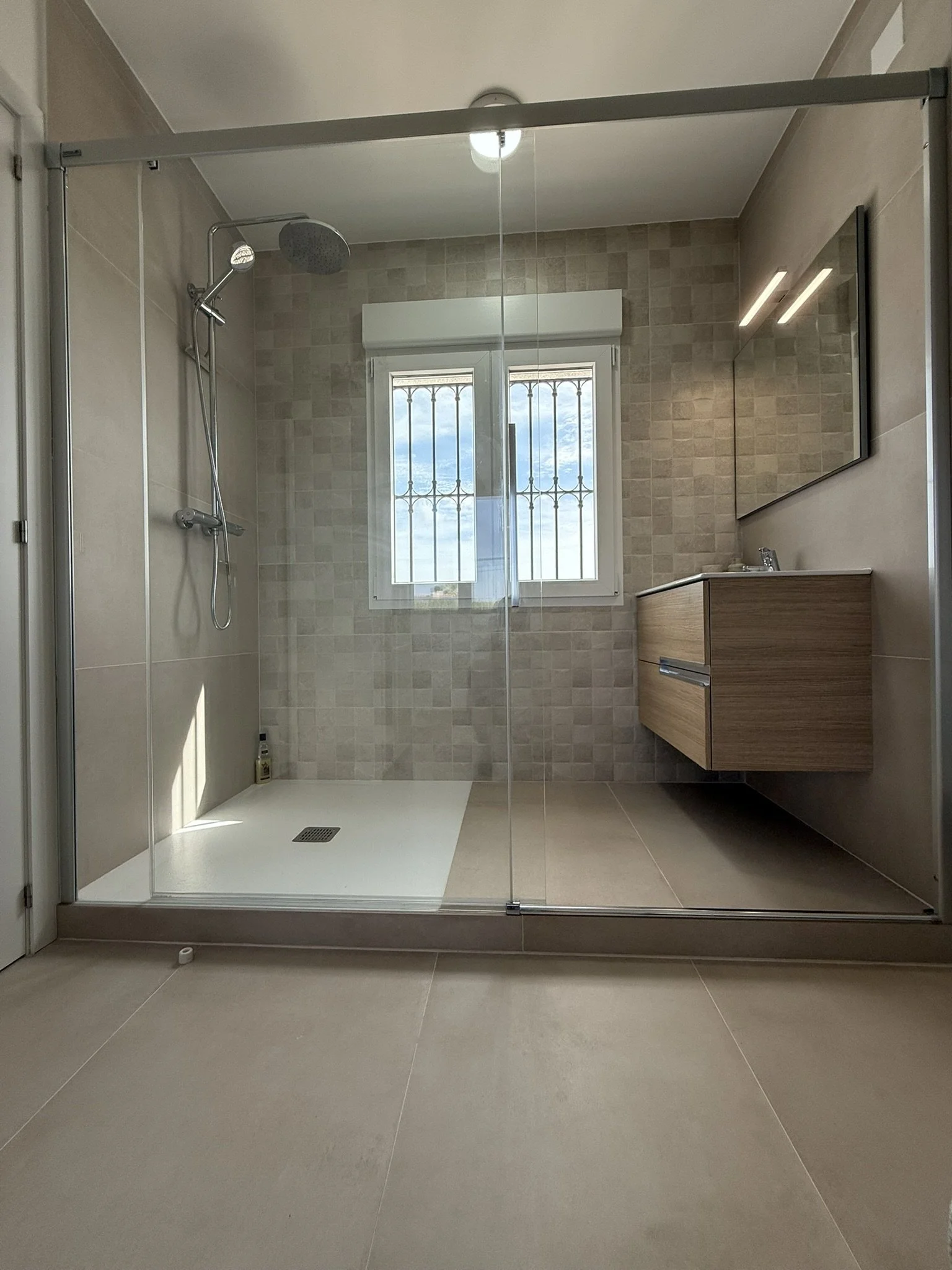 Badkamer ensuite in slaapkamer 3 1e etage