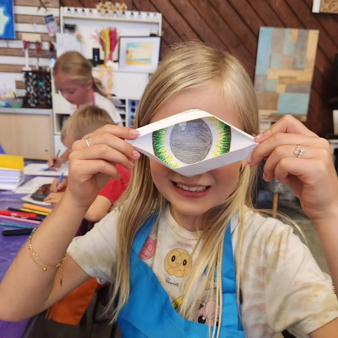 Create and have fun this winter with a variety of activities! @artventures_la is hosting a variety of workshops, classes and more! Click the link in our bio to view and sign up.

📸 @artventures_la